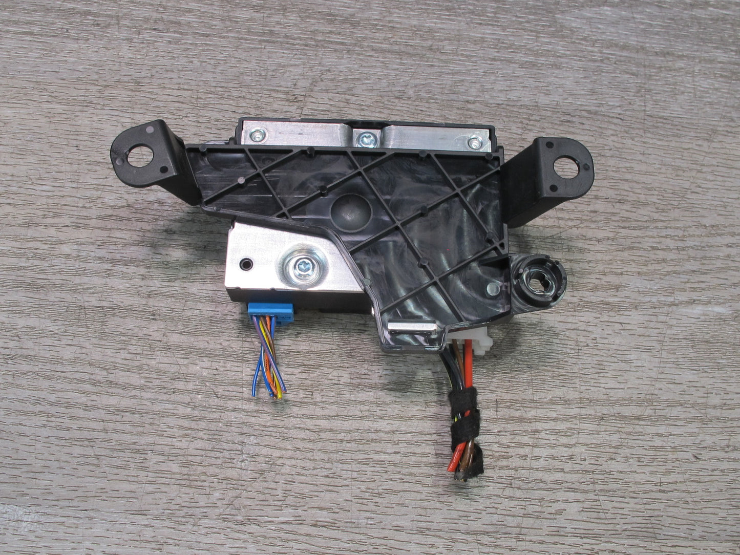 2012-2020 Mercedes R172 SLK SLC Fuel Pump Control Module Unit A0009000104