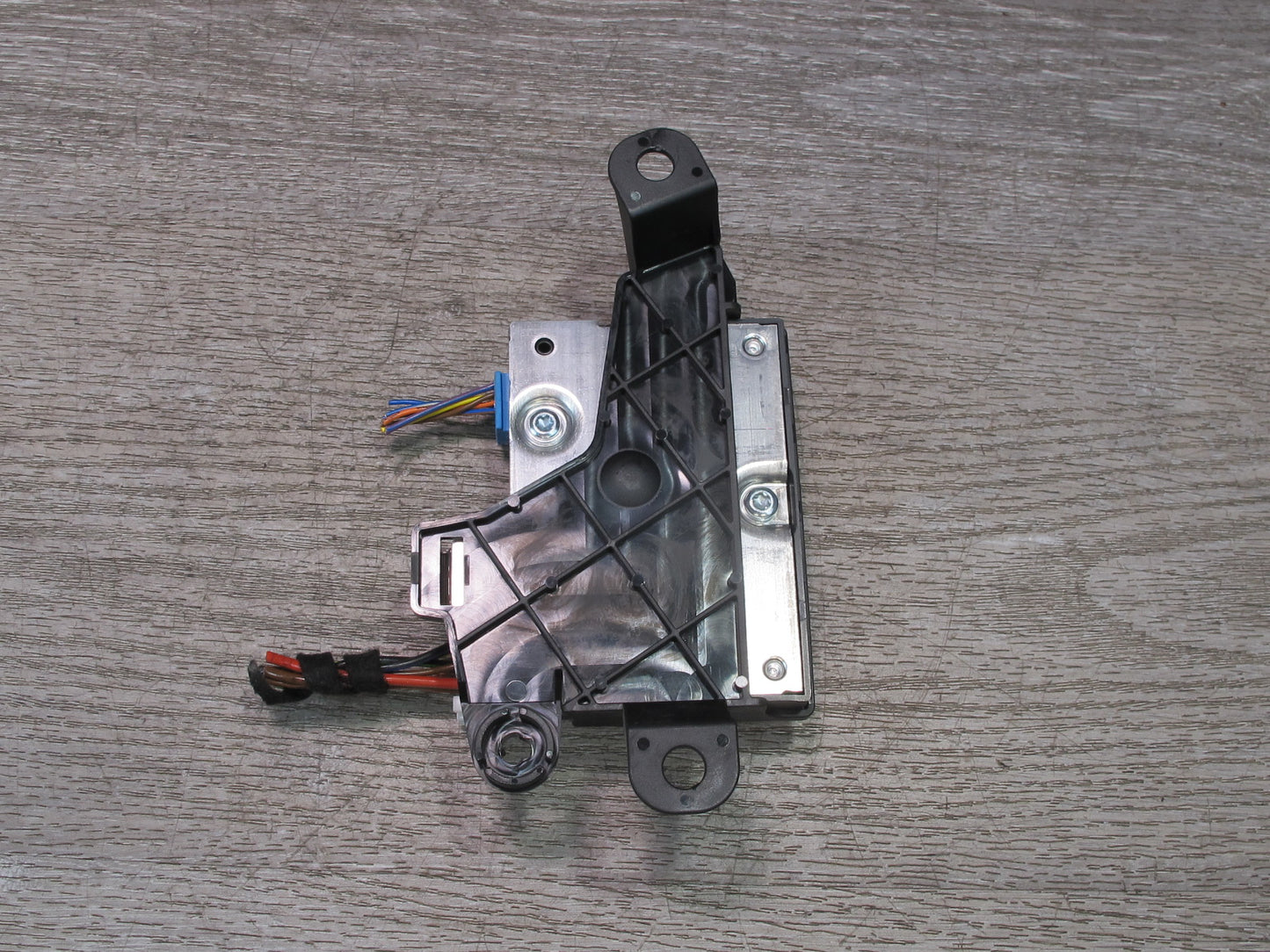 2012-2020 Mercedes R172 SLK SLC Fuel Pump Control Module Unit A0009000104