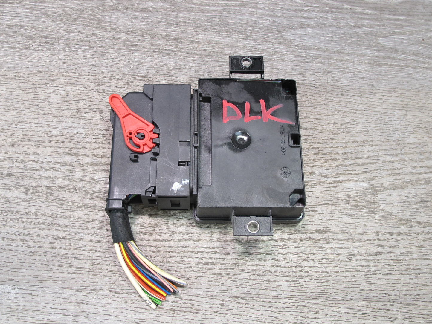 2012-2016 Mercedes R172 SLK Parking Brake Assist Control Module Unit A1669002700