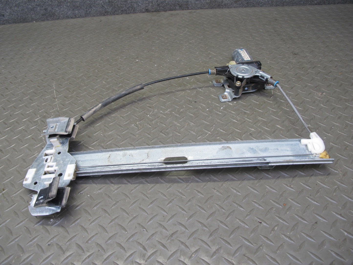 2003-2009 Hummer H2 Rear Left Driver Side Window Regulator W/ Power Motor