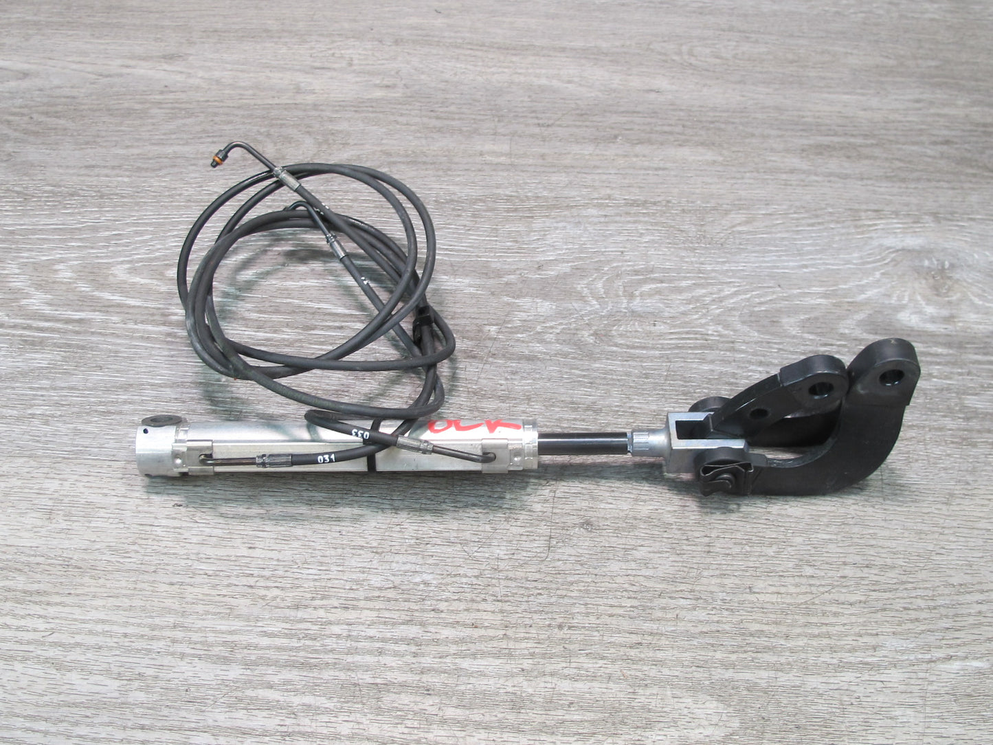 2012-2020 Mercedes R172 SLK SLC Convertible TOP Left Roof Hydraulic Cylinder
