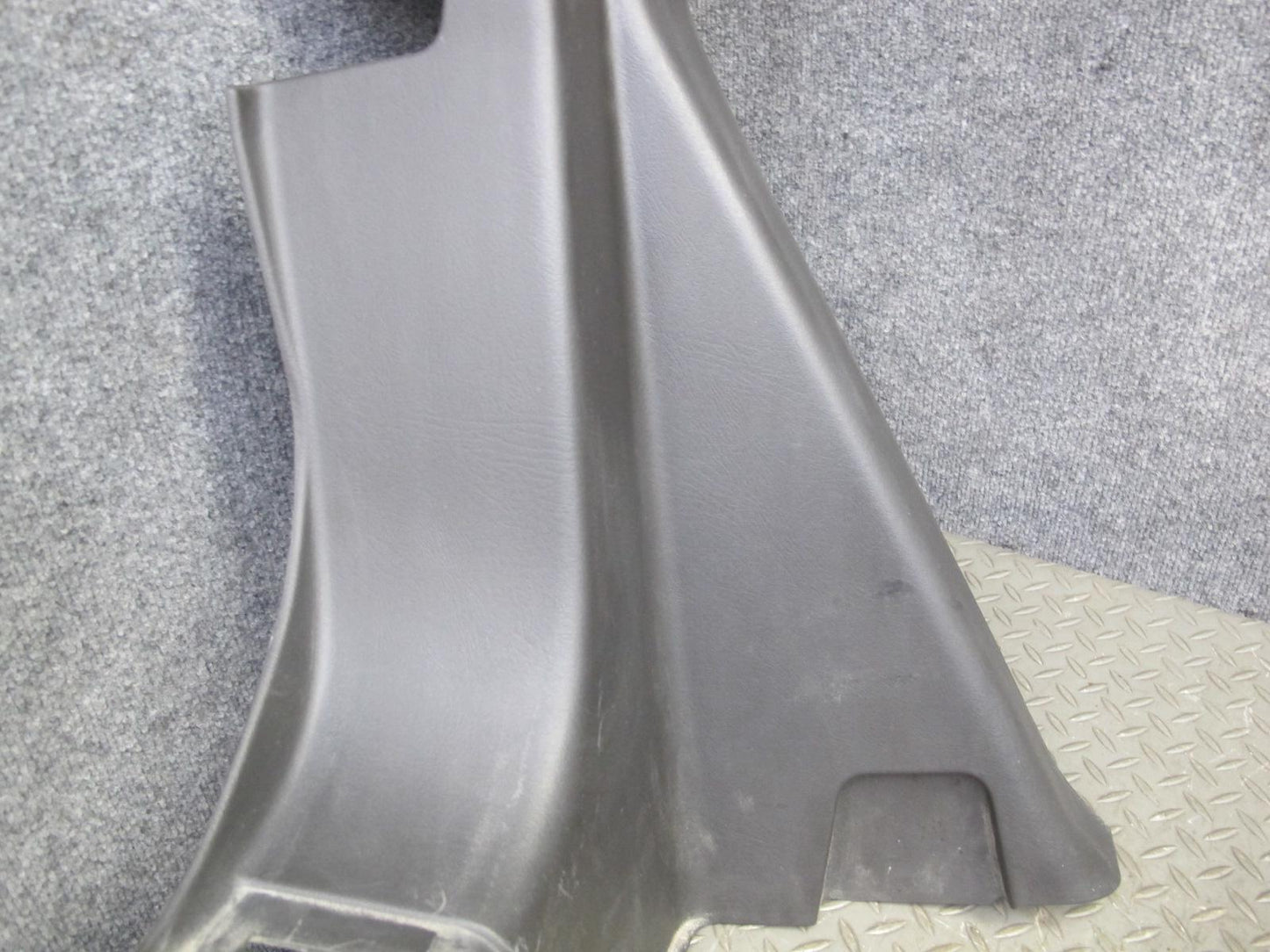 2005-2007 Hummer H2 SUT Rear Left Right Side C Pillar Lock Panel Cover Trim Set
