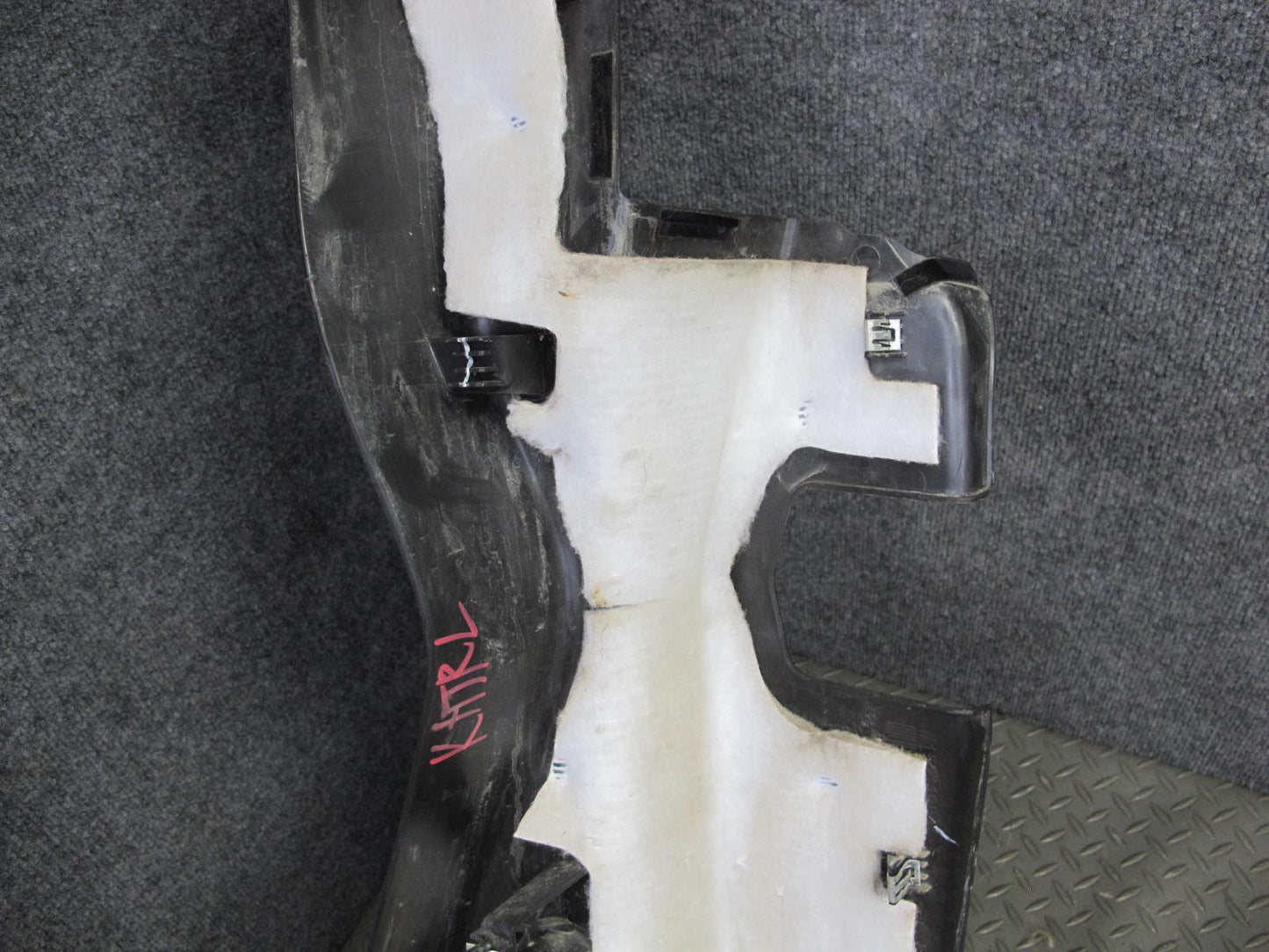 2005-2007 Hummer H2 SUT Rear Left Right Side C Pillar Lock Panel Cover Trim Set