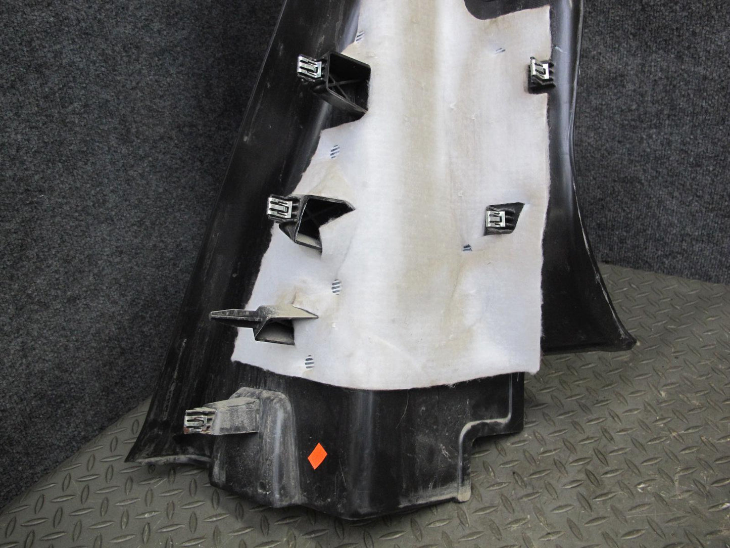 2005-2007 Hummer H2 SUT Rear Left Right Side C Pillar Lock Panel Cover Trim Set