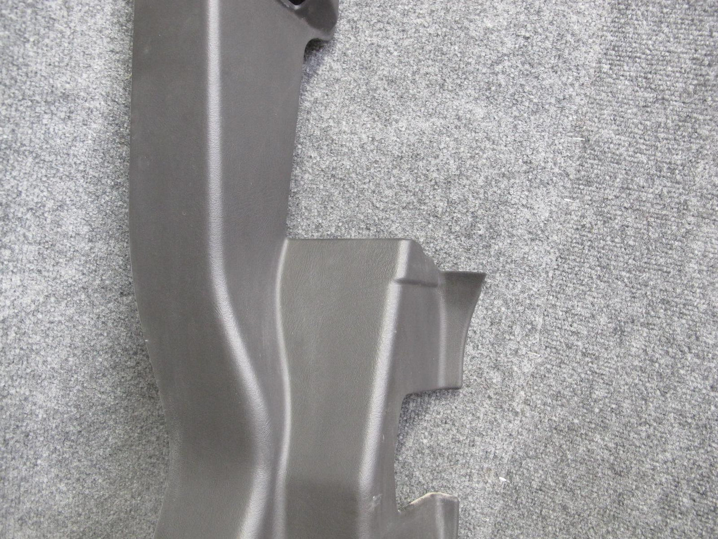 2005-2007 Hummer H2 SUT Rear Left Right Side C Pillar Lock Panel Cover Trim Set