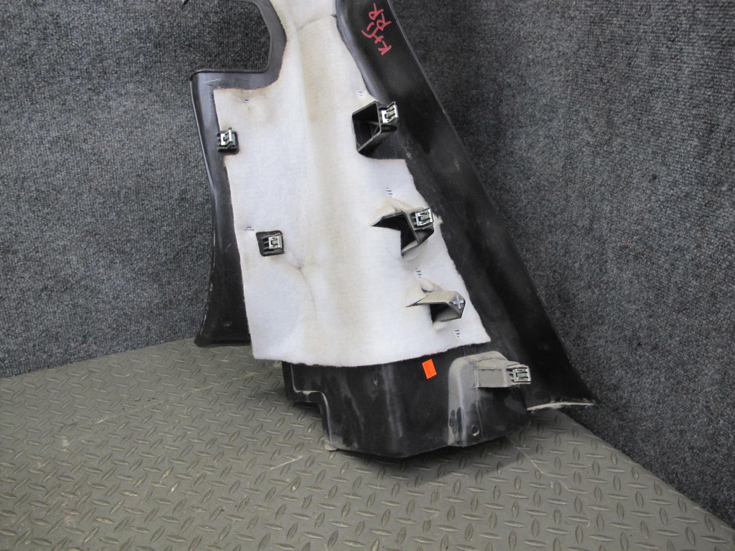2005-2007 Hummer H2 SUT Rear Left Right Side C Pillar Lock Panel Cover Trim Set