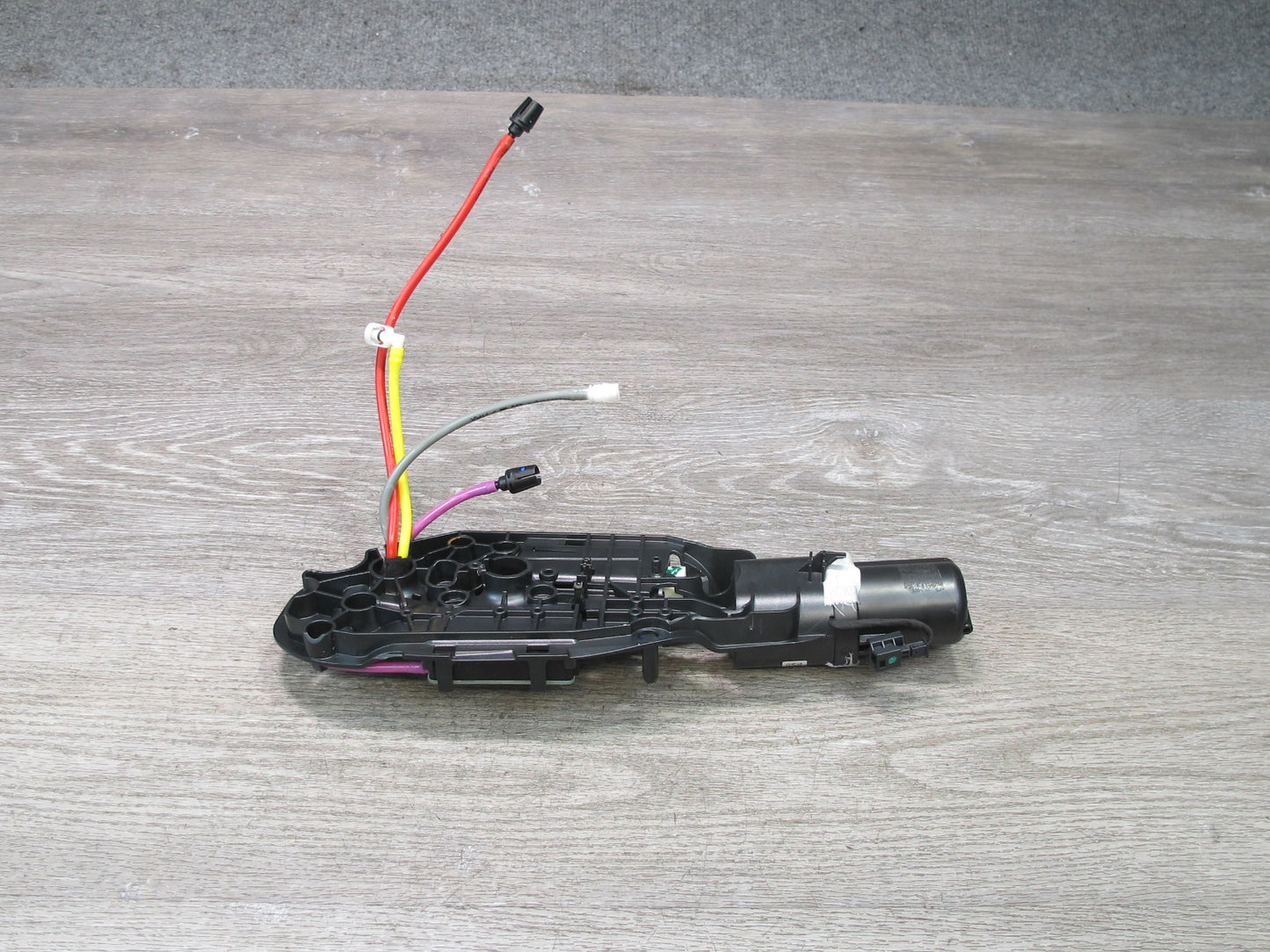 2015-2020 BMW F82 M4 Front Right Seat Pump Valve 8058254 OEM