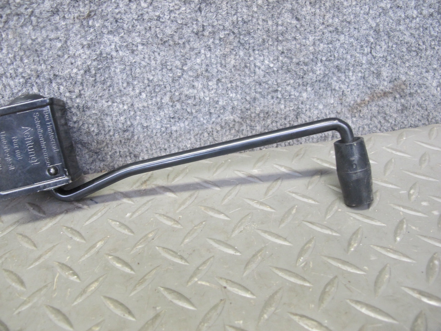 89-95 BMW E34 5-SERIES Spare Tire Lift Jack Wrench Wheel Chock Tool Set OEM