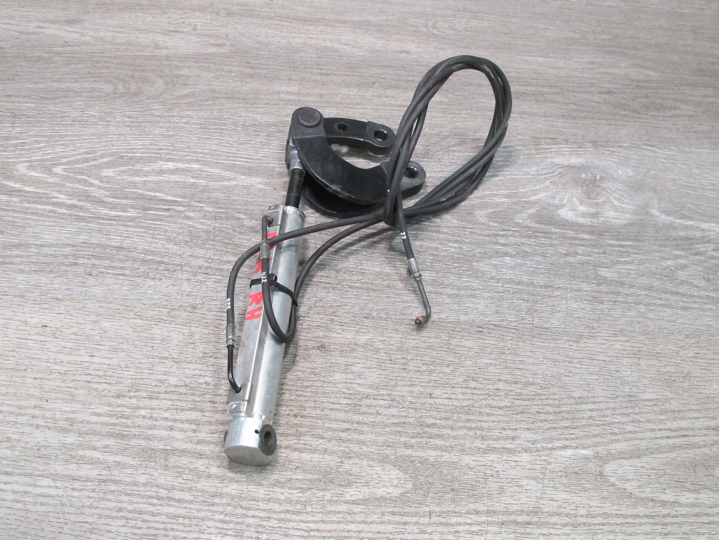 2012-2020 Mercedes R172 SLK SLC Convertible TOP Right Roof Hydraulic Cylinder