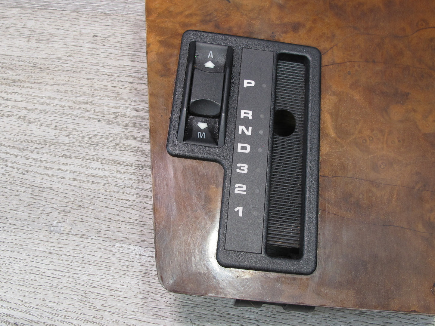 94-95 BMW E34 540i Asc+t A/T Automatic Transmission Shifter Trim w Indicator OEM
