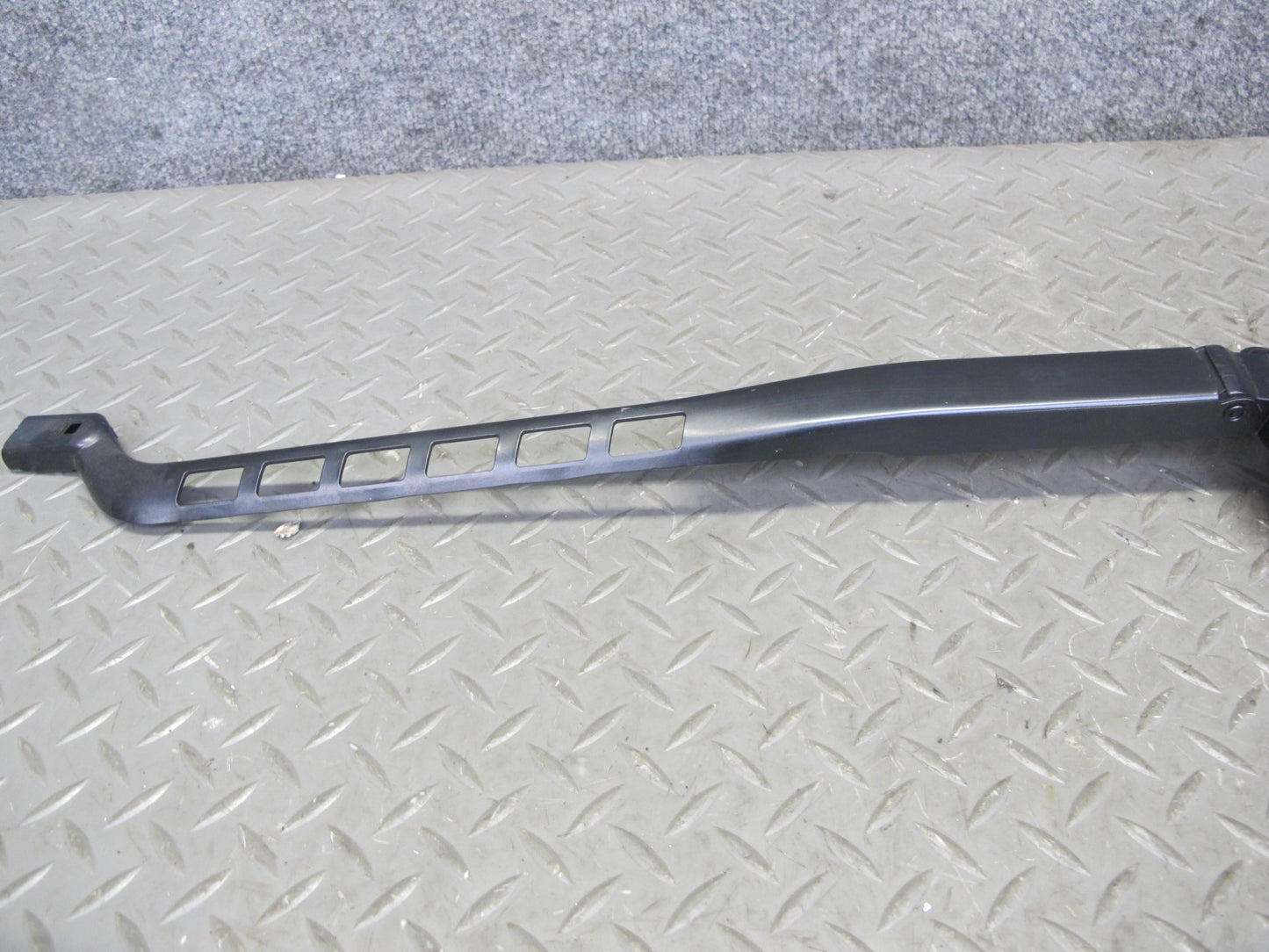 12-19 Mercedes W166 GLE ML Front Left & Right Side Windshield Wiper Arm Set OEM