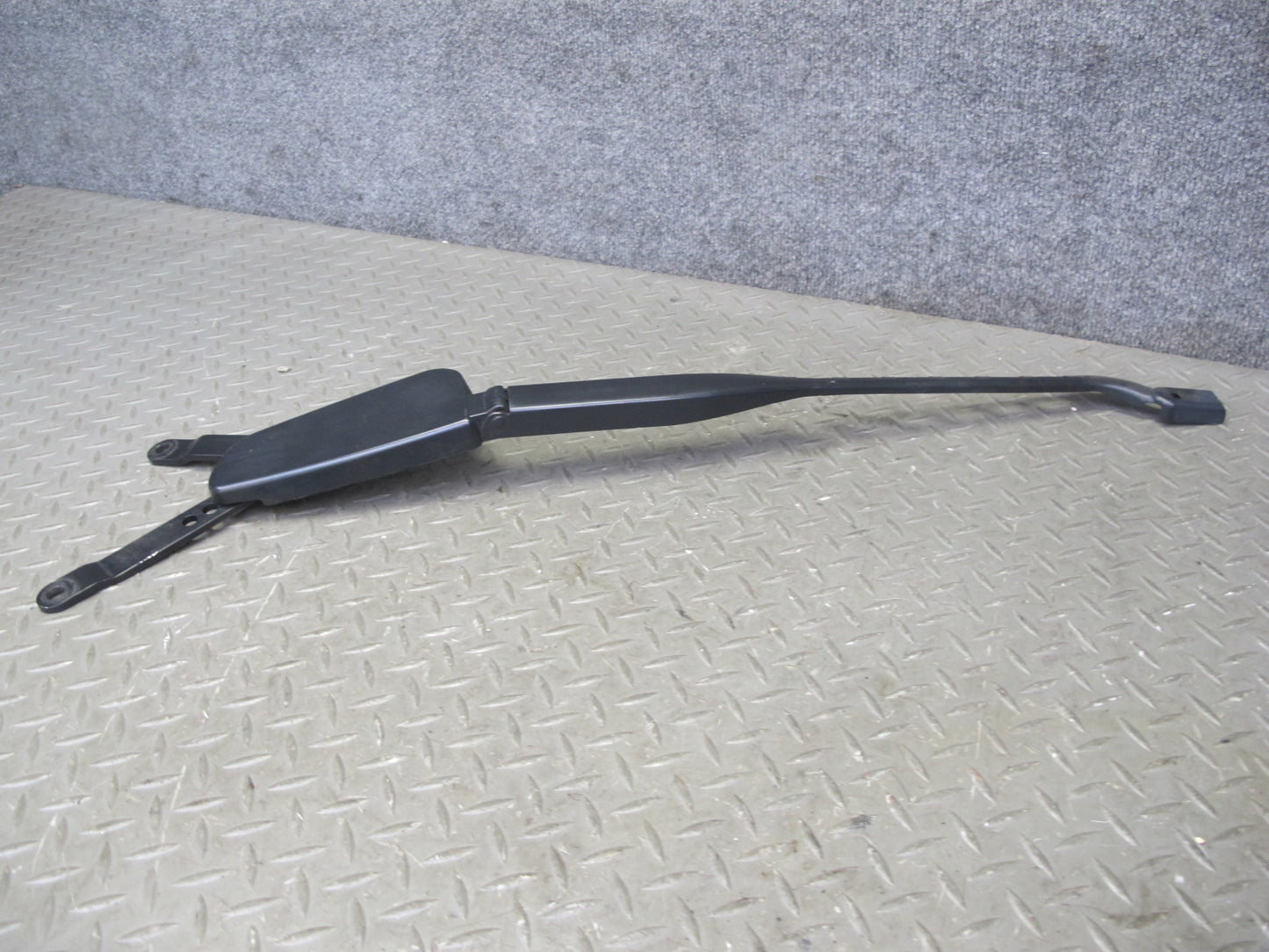 12-19 Mercedes W166 GLE ML Front Left & Right Side Windshield Wiper Arm Set OEM