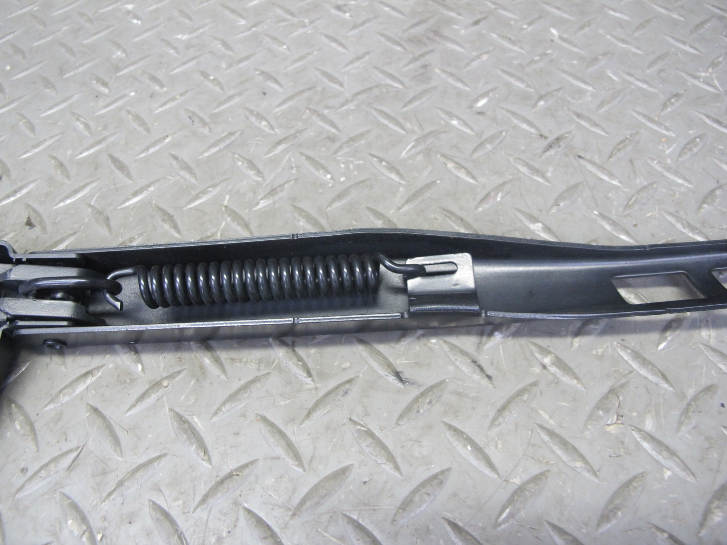 12-19 Mercedes W166 GLE ML Front Left & Right Side Windshield Wiper Arm Set OEM