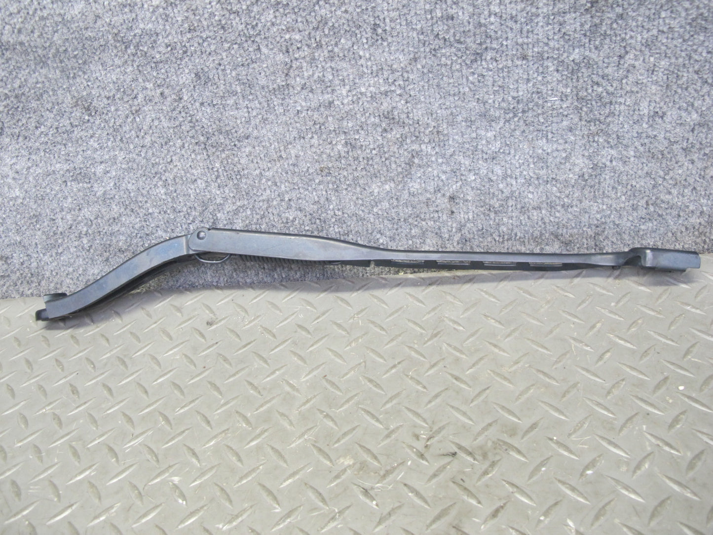 12-19 Mercedes W166 GLE ML Front Left & Right Side Windshield Wiper Arm Set OEM
