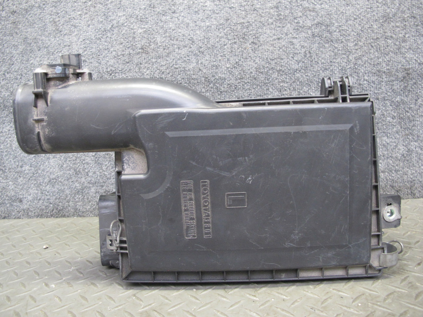 07-17 Lexus LS600h LS460 Left Air Intake Cleaner Filter Box w MAF Sensor OEM