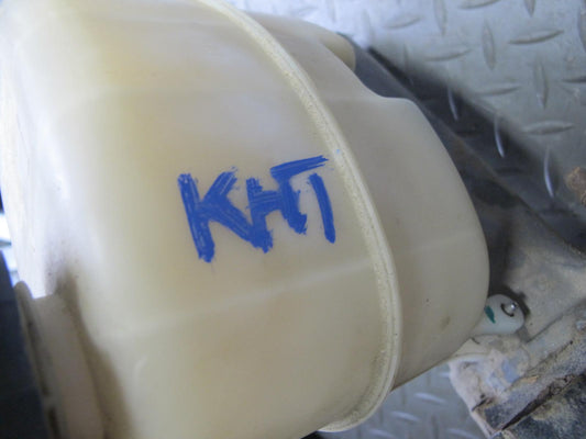 2003-2007 Hummer H2 Brake Master Cylinder Booster Fluid Reservoir Assembly