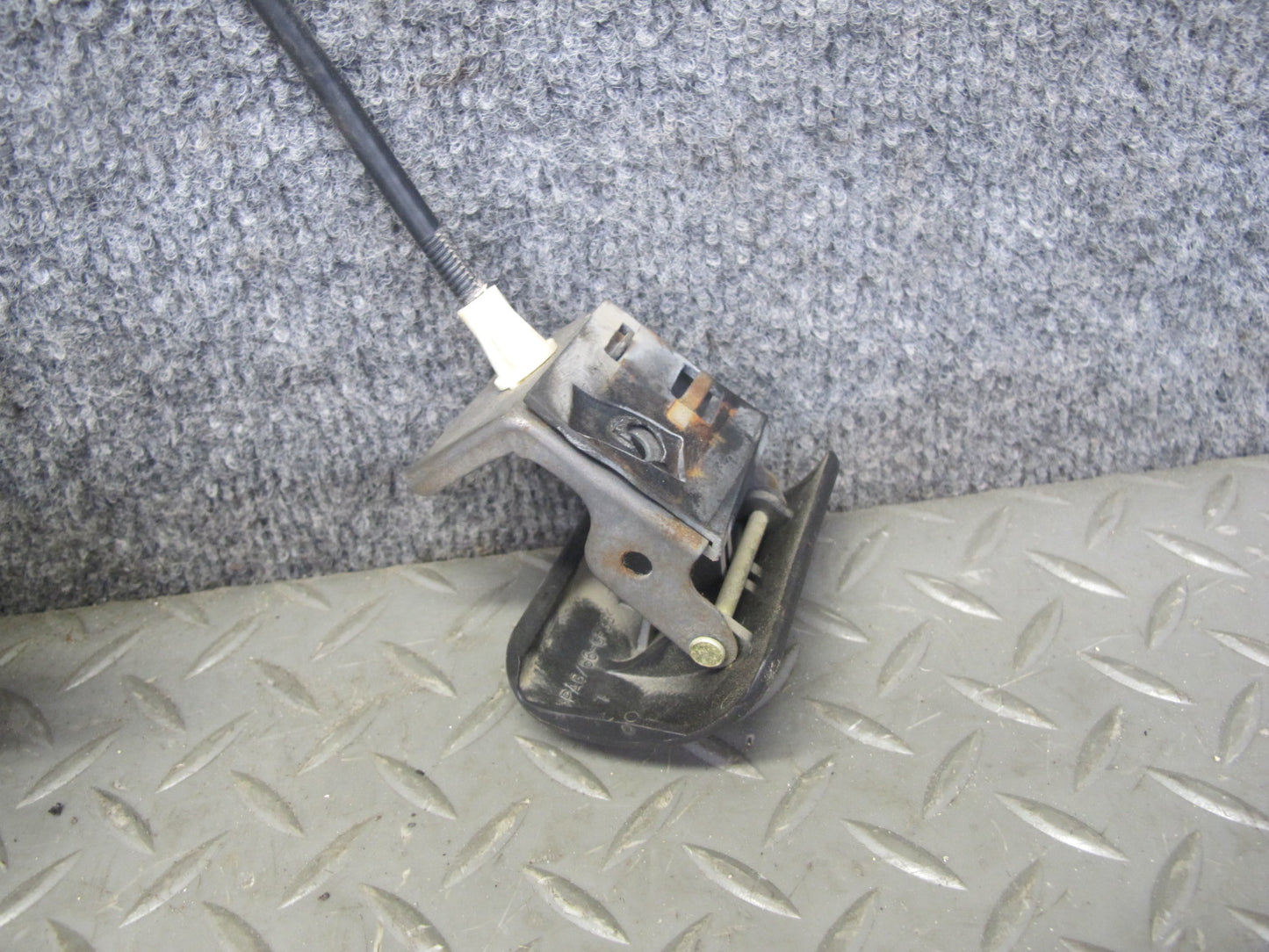 2006-2007 Hummer H2 Manual Emergency Parking Brake Stop Pedal