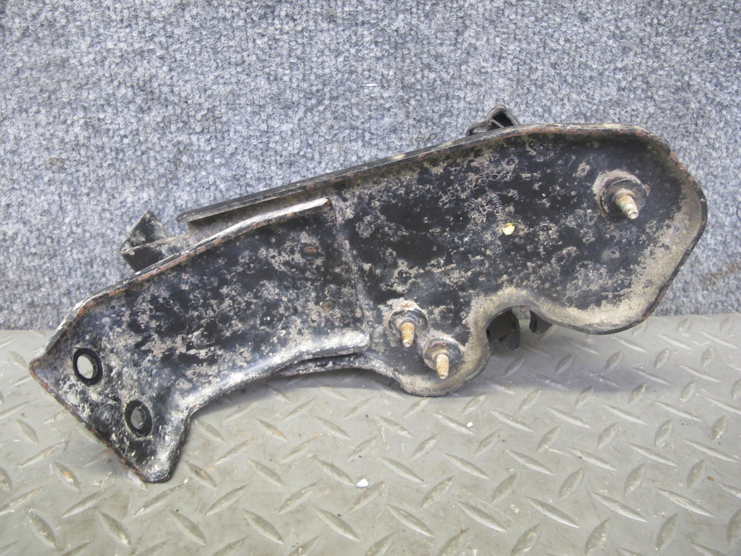 2003-2007 Hummer H2 Front Hood Bonnet Lock Latch W/ Bracket