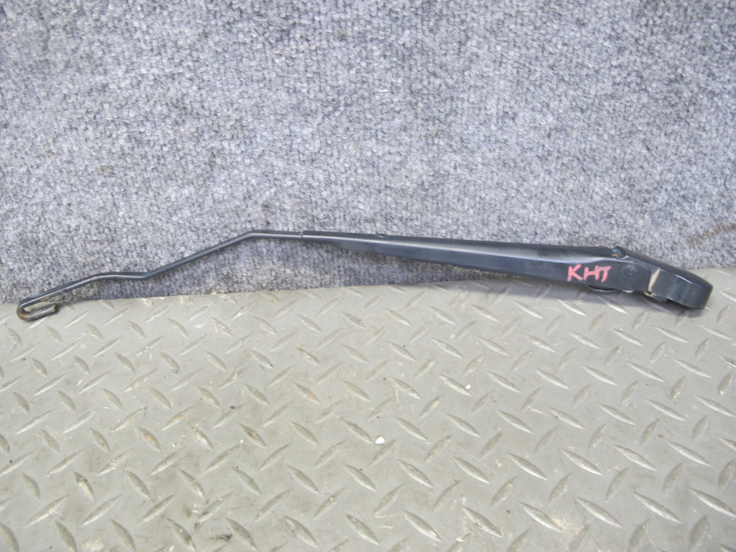 2003-2009 Hummer H2 Front Windshield Left & Right Wiper Arm Set of 2