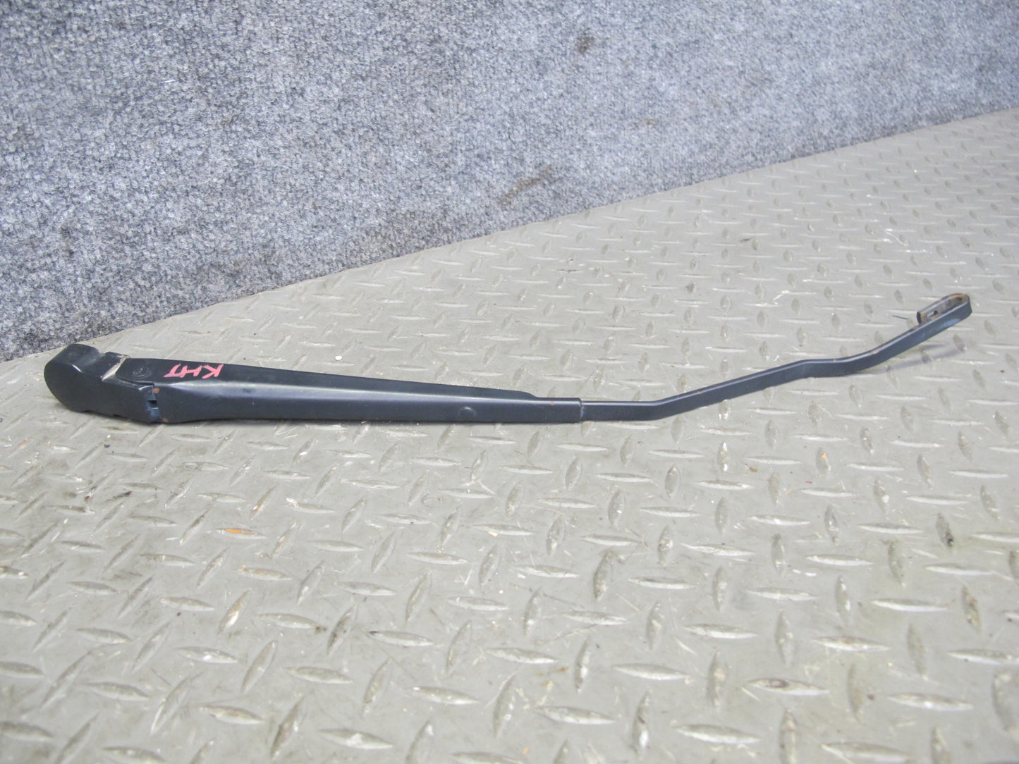 2003-2009 Hummer H2 Front Windshield Left & Right Wiper Arm Set of 2