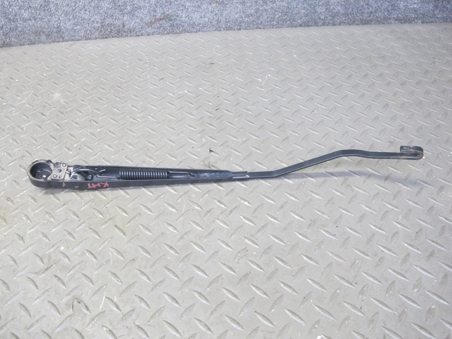 2003-2009 Hummer H2 Front Windshield Left & Right Wiper Arm Set of 2