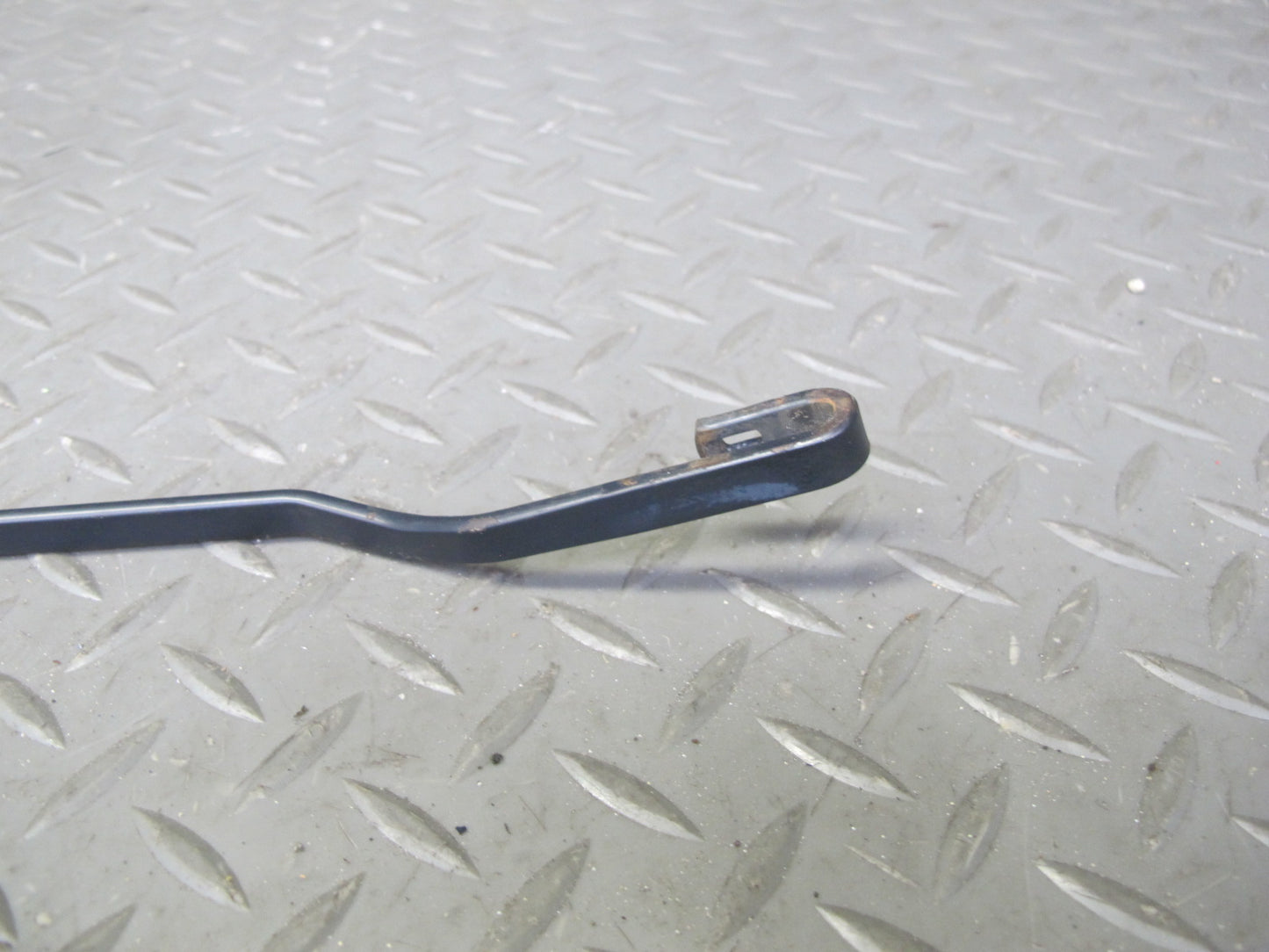 2003-2009 Hummer H2 Front Windshield Left & Right Wiper Arm Set of 2