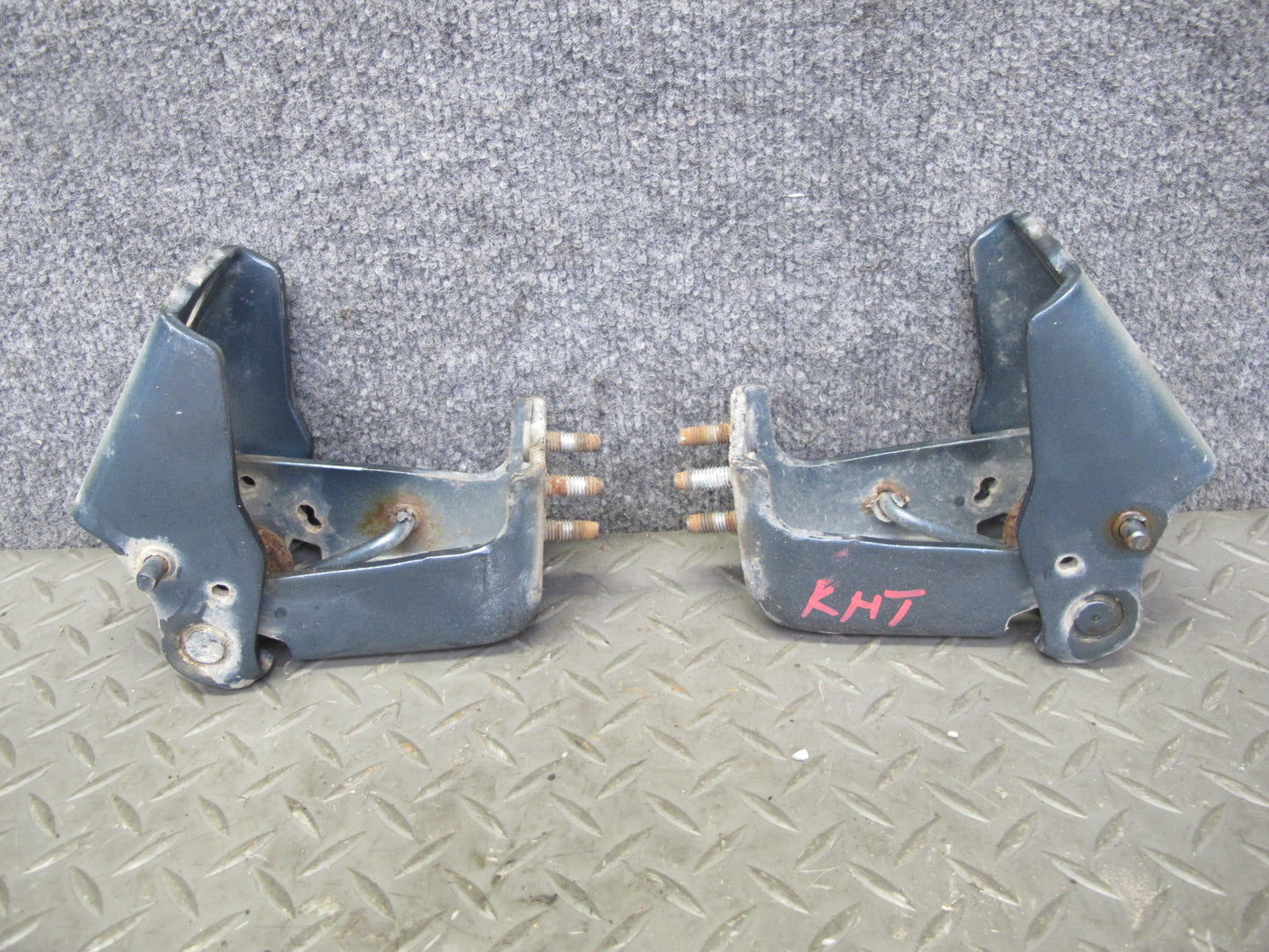 2003-2009 Hummer H2 Front Right & Left Side Hood Bonnet Hinge Support Set