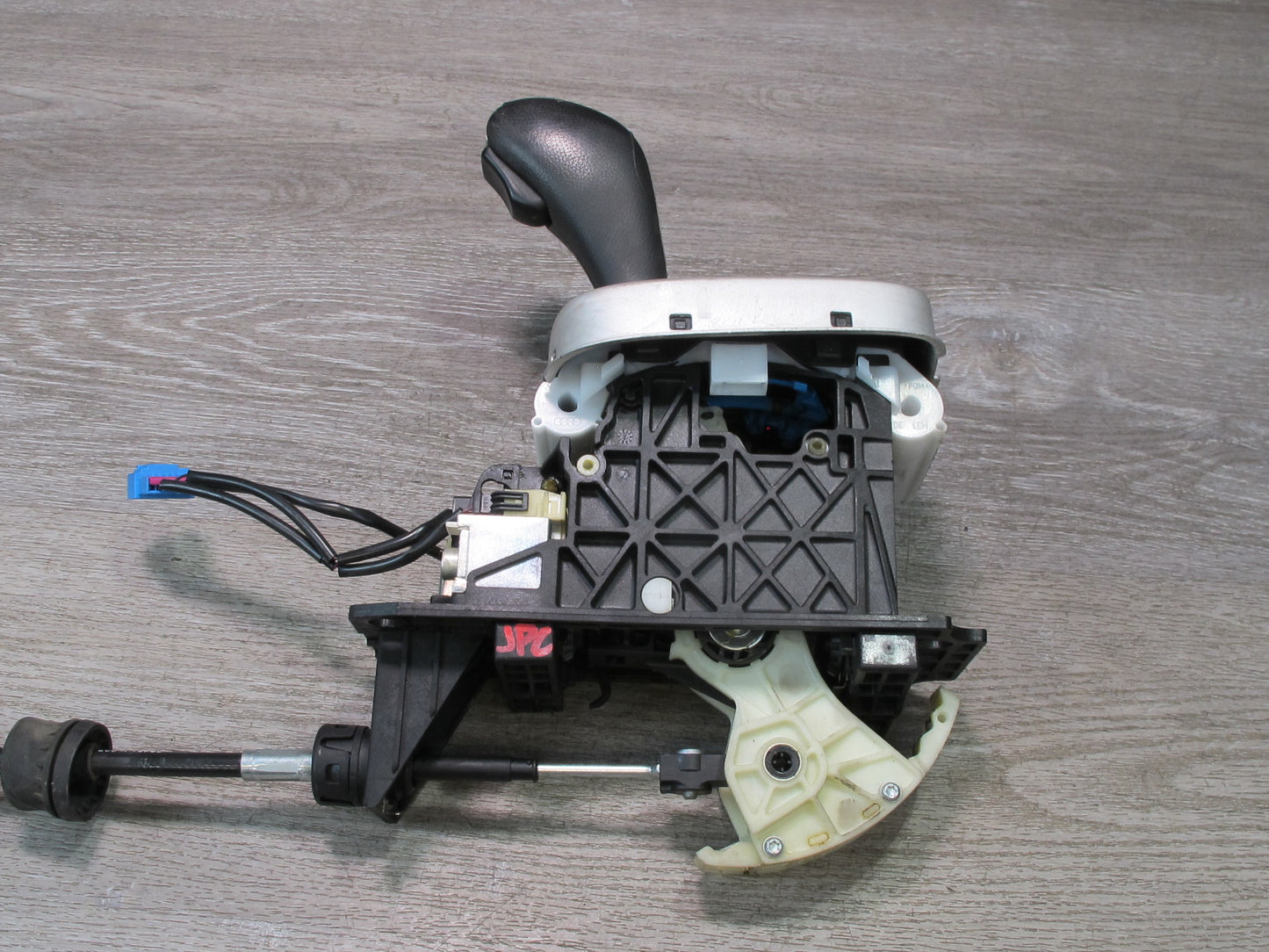 2005-2010 Porsche Cayenne 955 Automatic Transmission Floor Shifter Gear Selector