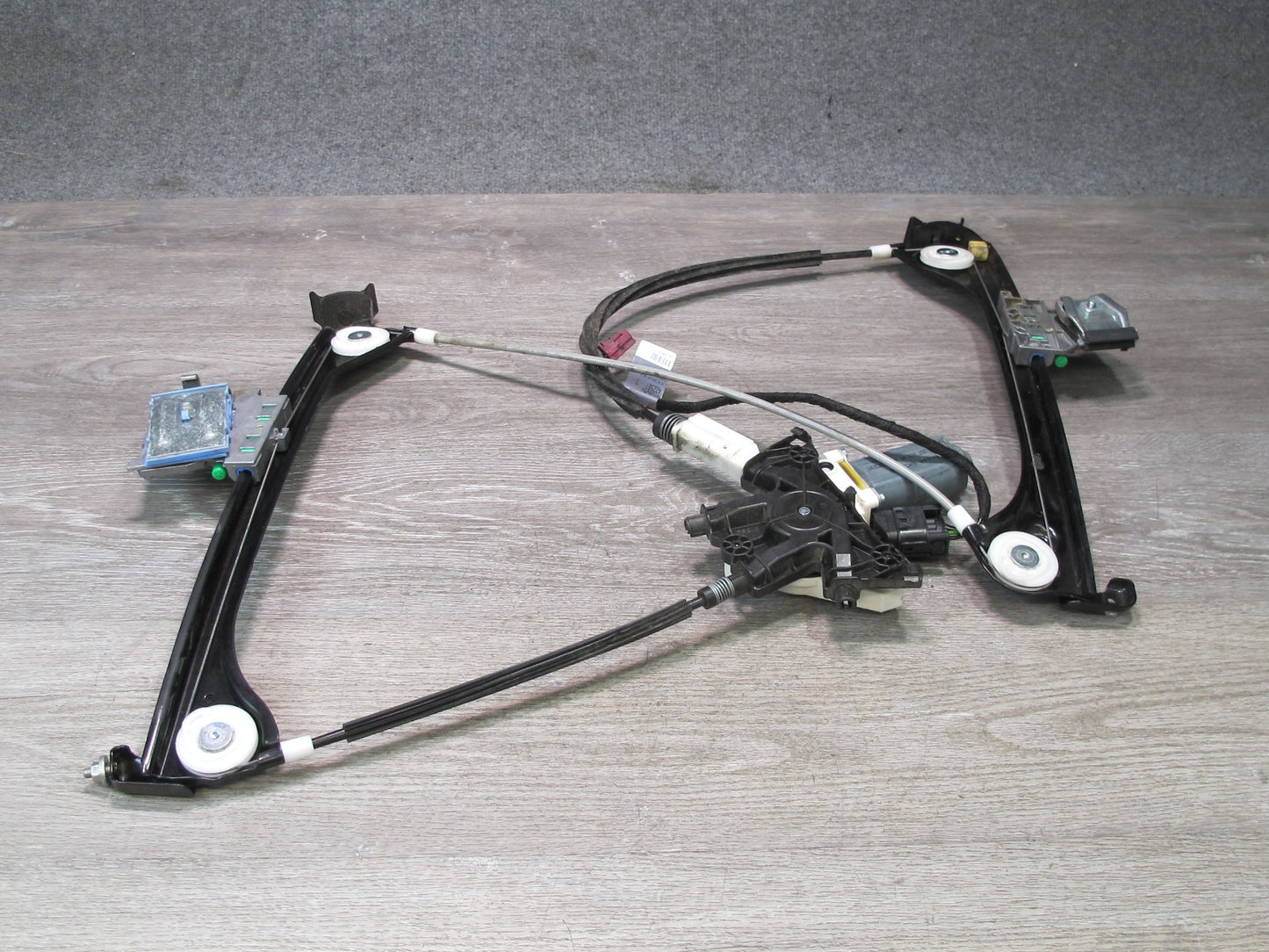 2012-2020 Mercedes R172 SLK SLC Left Driver Side Window Regulator W/ Motor