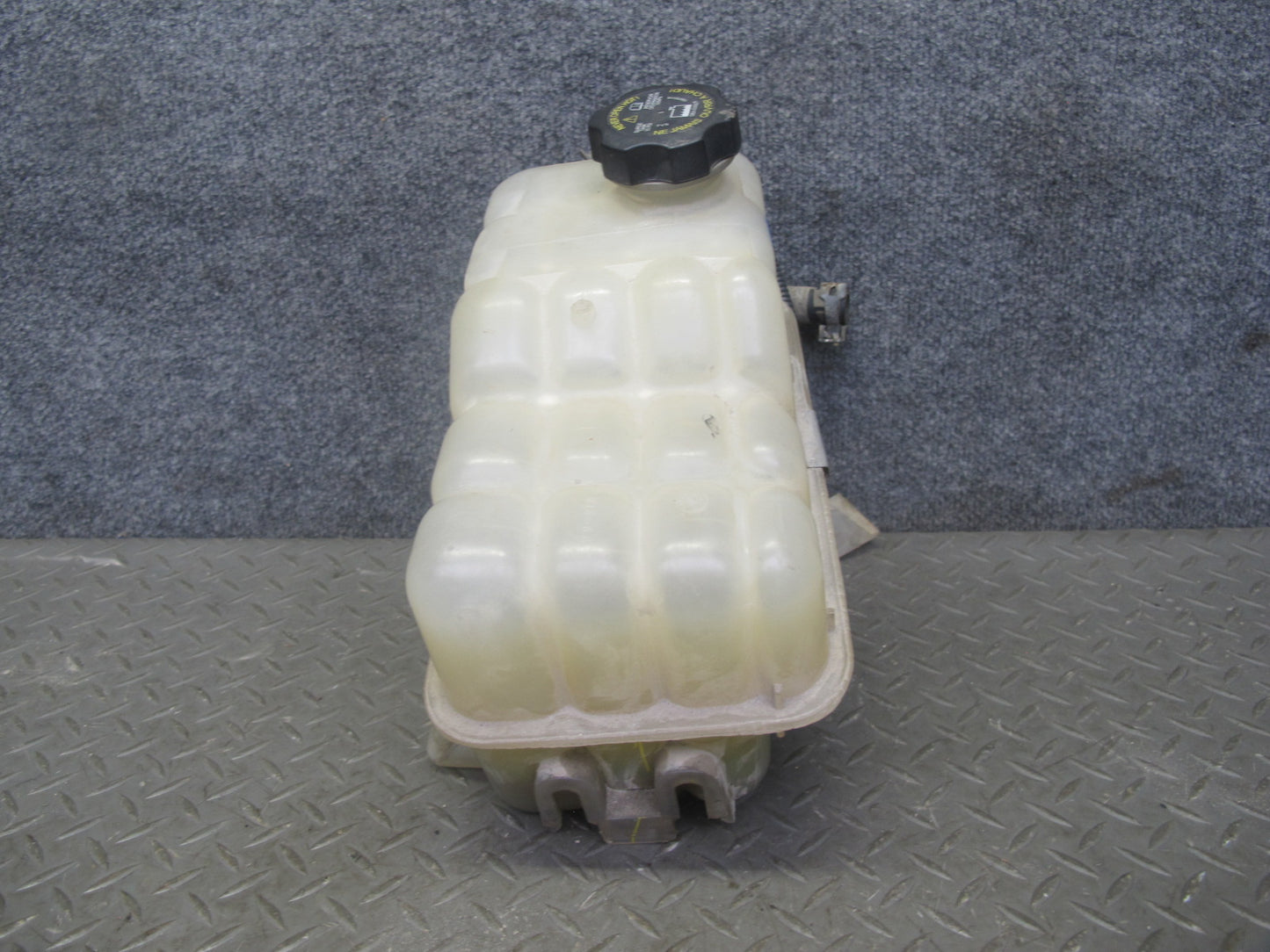 2004-2009 Hummer H2 Radiator Coolant Overflow Bottle Reservoir Tank