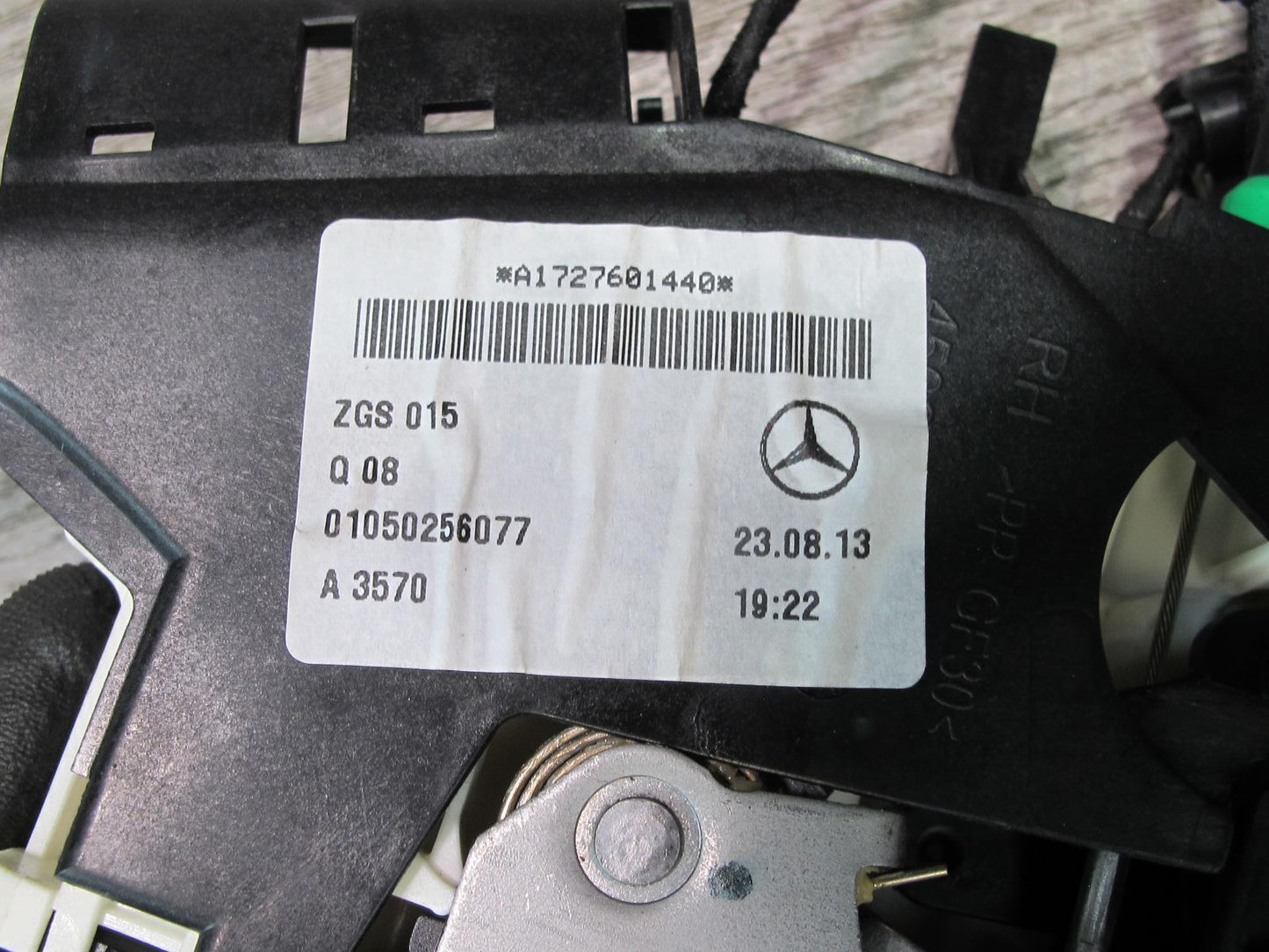 2012-2020 Mercedes R172 SLK SLC Front Right Pass Side Door Latch Lock Actuator