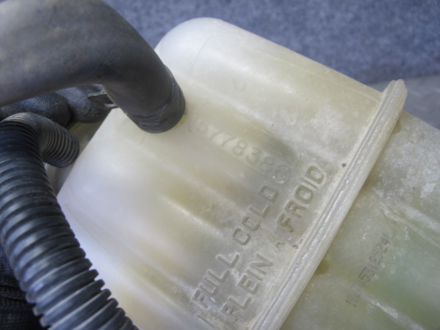 2004-2009 Hummer H2 Radiator Coolant Overflow Bottle Reservoir Tank
