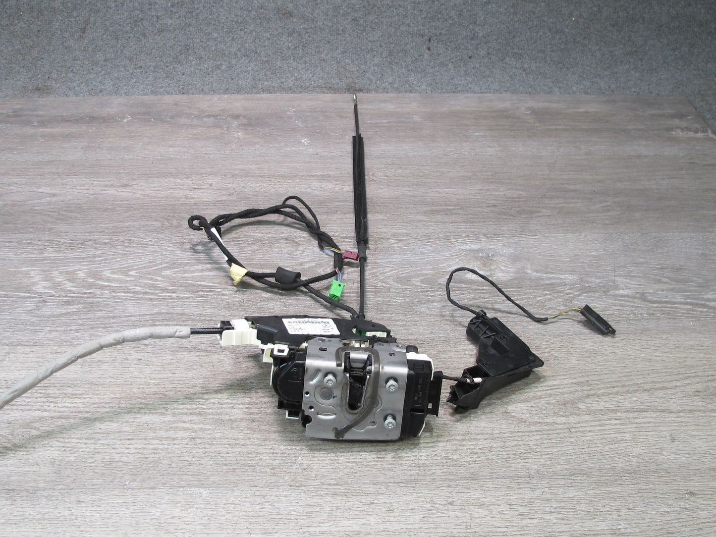 2012-2020 Mercedes R172 SLK SLC Front Right Pass Side Door Latch Lock Actuator