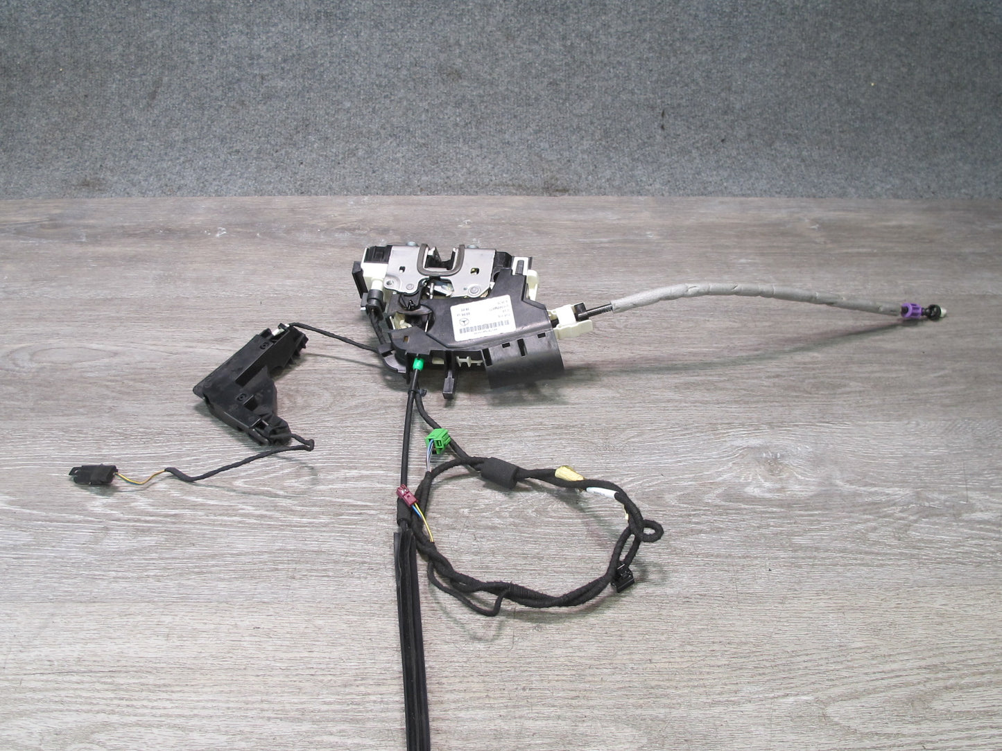 2012-2020 Mercedes R172 SLK SLC Front Right Pass Side Door Latch Lock Actuator
