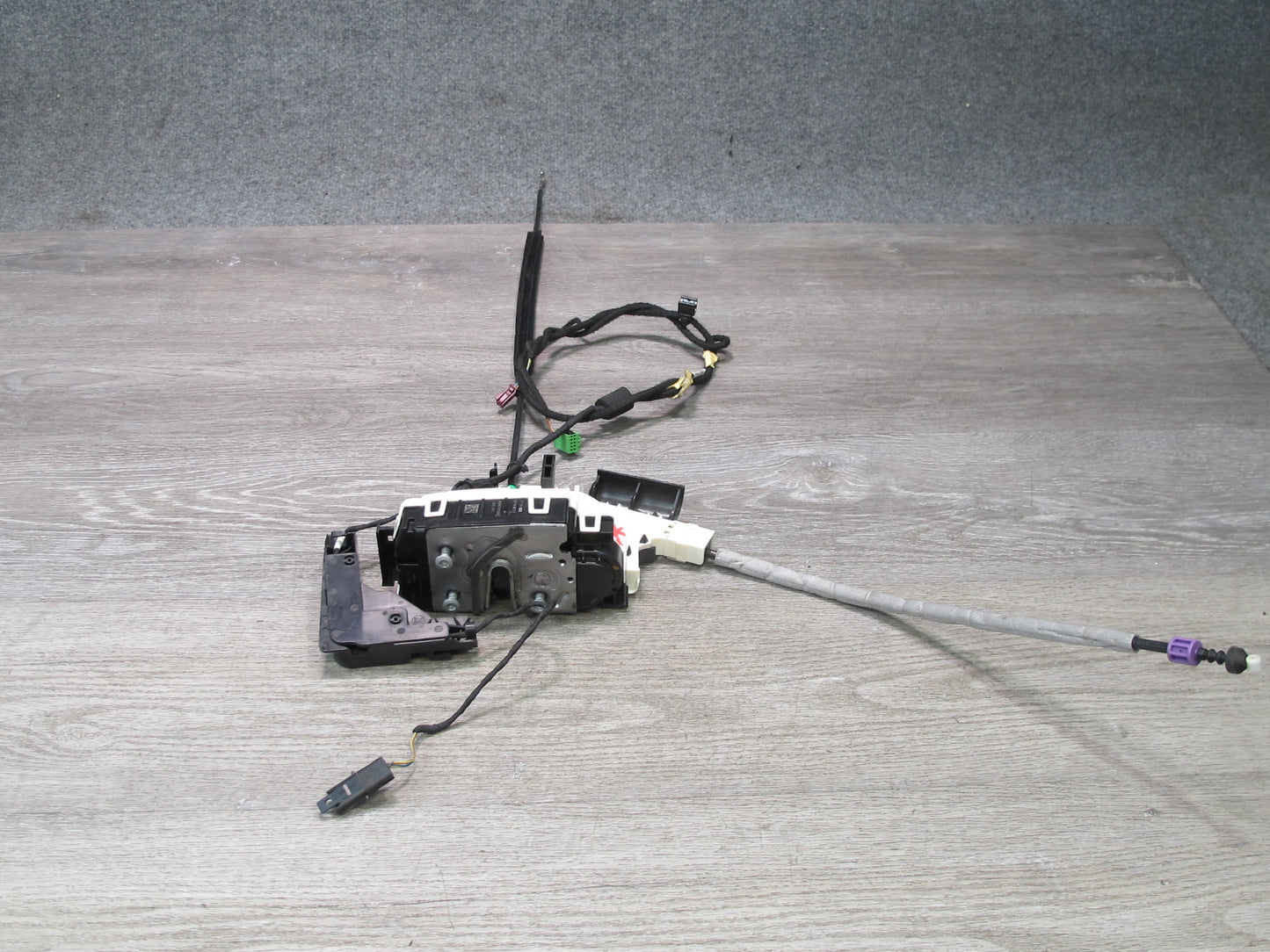 2012-2020 Mercedes R172 SLK SLC Front Right Pass Side Door Latch Lock Actuator
