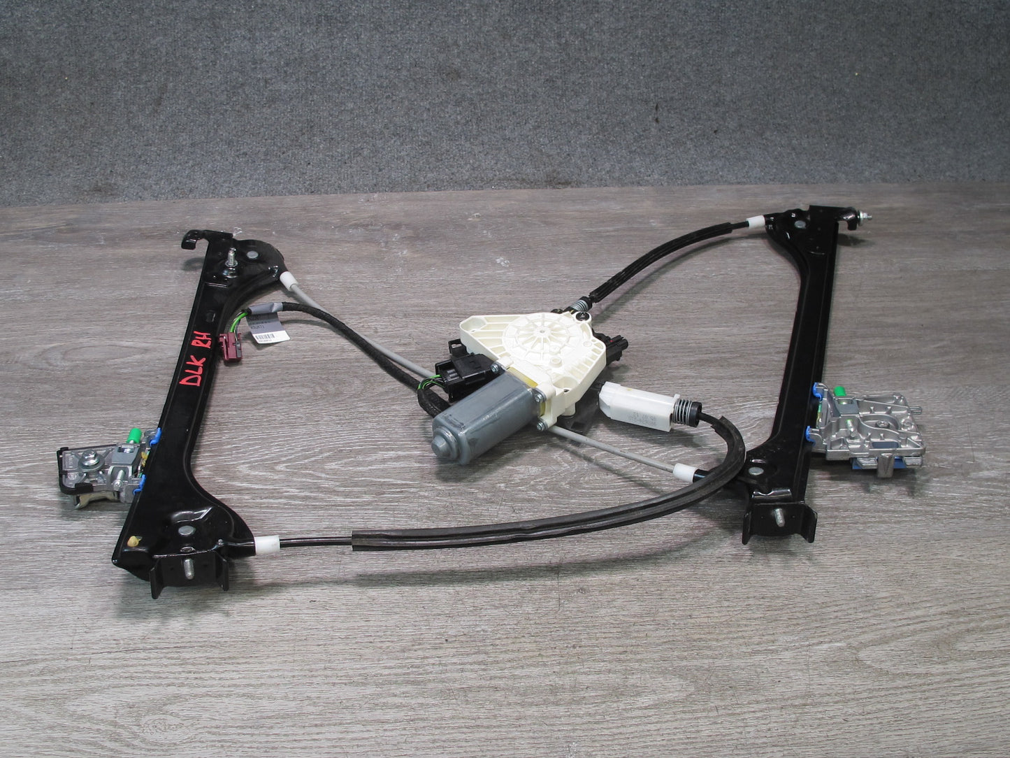 2012-2020 Mercedes R172 SLK SLC Right Passenger Side Window Regulator W/ Motor