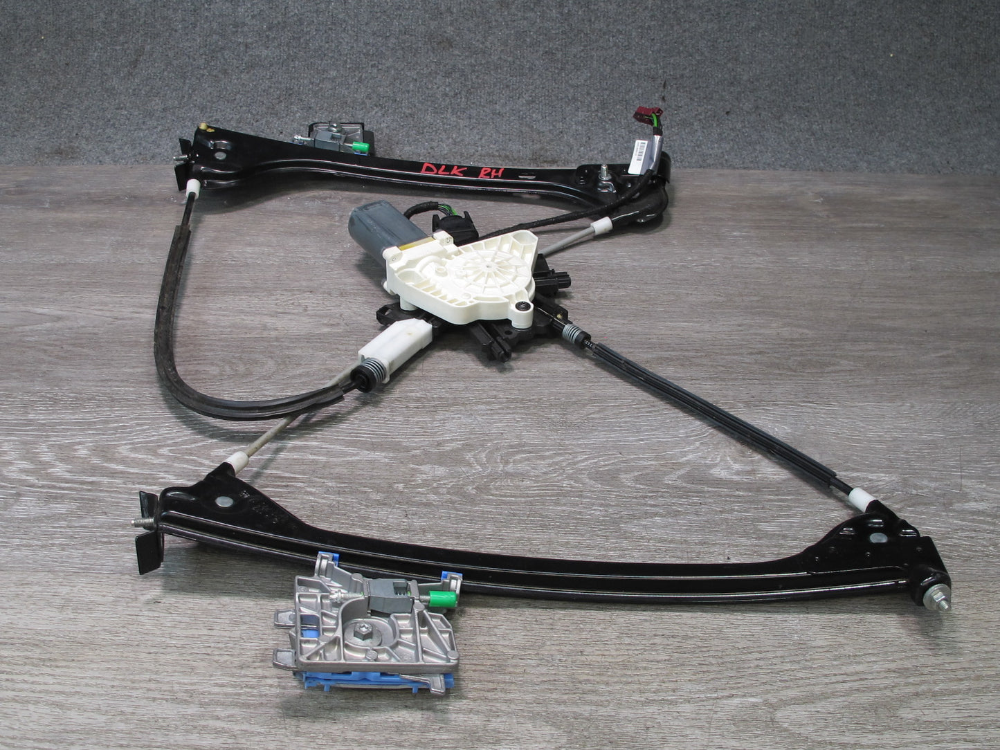 2012-2020 Mercedes R172 SLK SLC Right Passenger Side Window Regulator W/ Motor