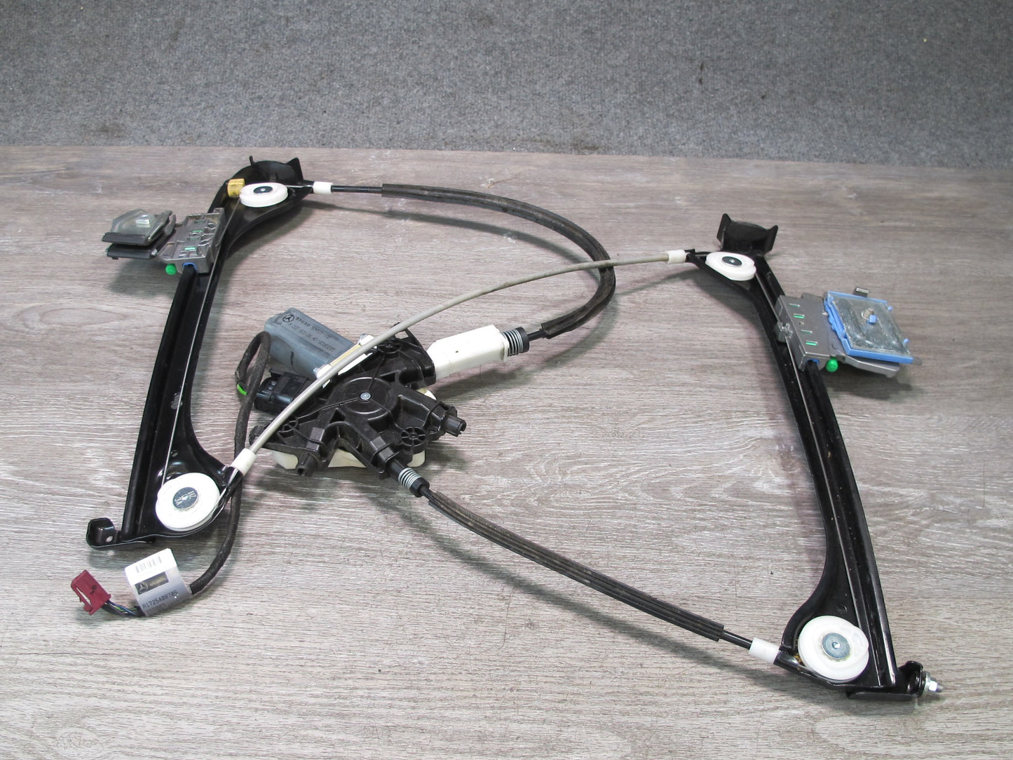 2012-2020 Mercedes R172 SLK SLC Right Passenger Side Window Regulator W/ Motor