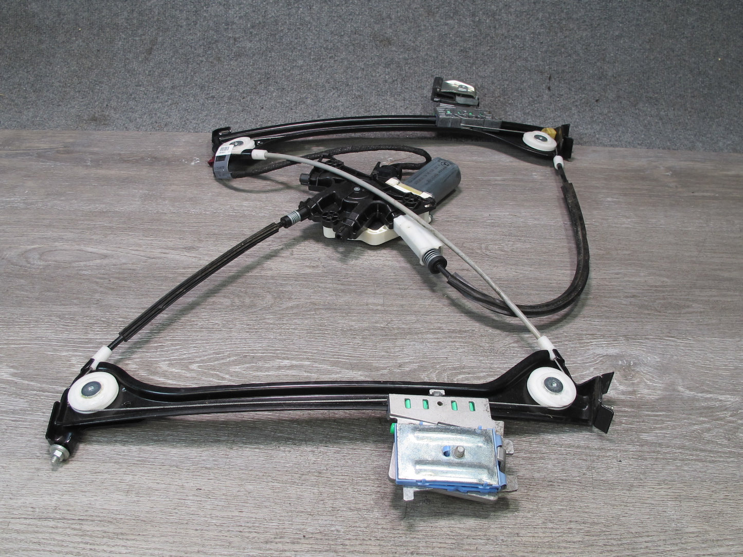2012-2020 Mercedes R172 SLK SLC Right Passenger Side Window Regulator W/ Motor