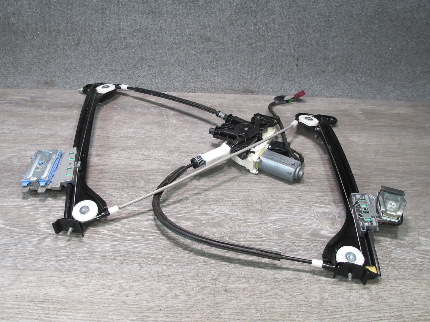 2012-2020 Mercedes R172 SLK SLC Right Passenger Side Window Regulator W/ Motor