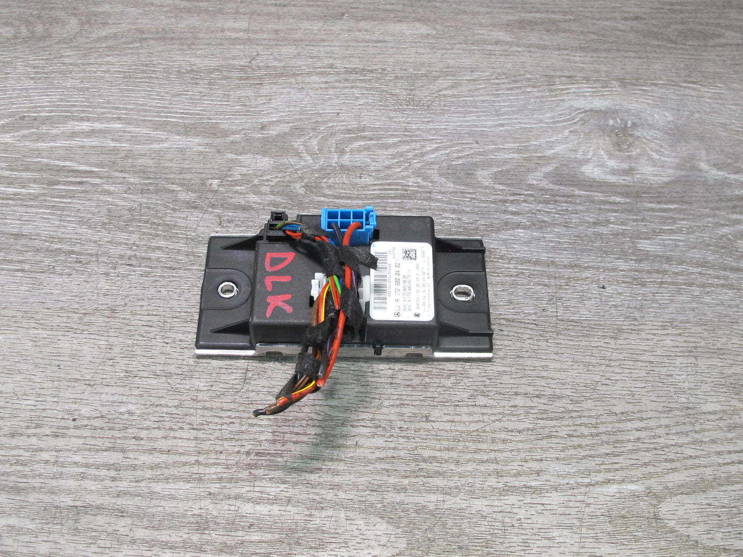 2012-2020 Mercedes R172 SLK SLC Seat Airscarf Control Module A1729000402