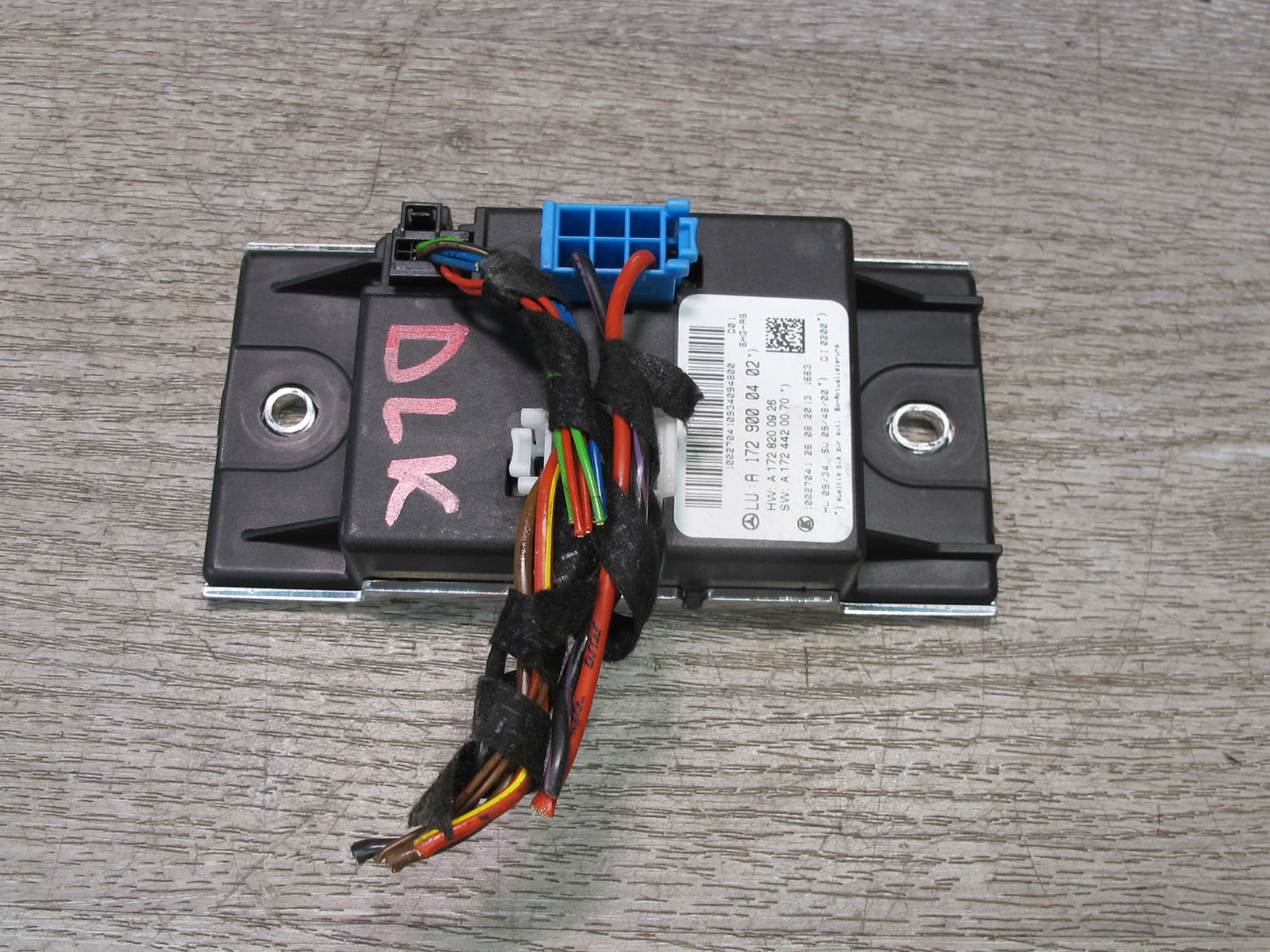 2012-2020 Mercedes R172 SLK SLC Seat Airscarf Control Module A1729000402