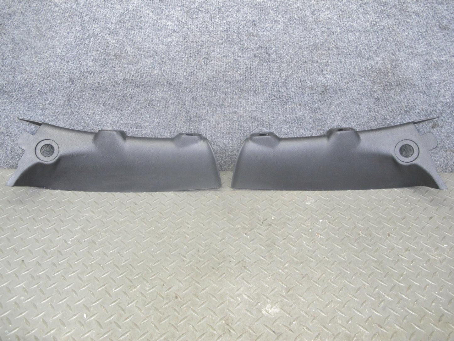 2006-2007 Hummer H2 Front Left & Right Interior A Pillar Trim Cover Panel Set