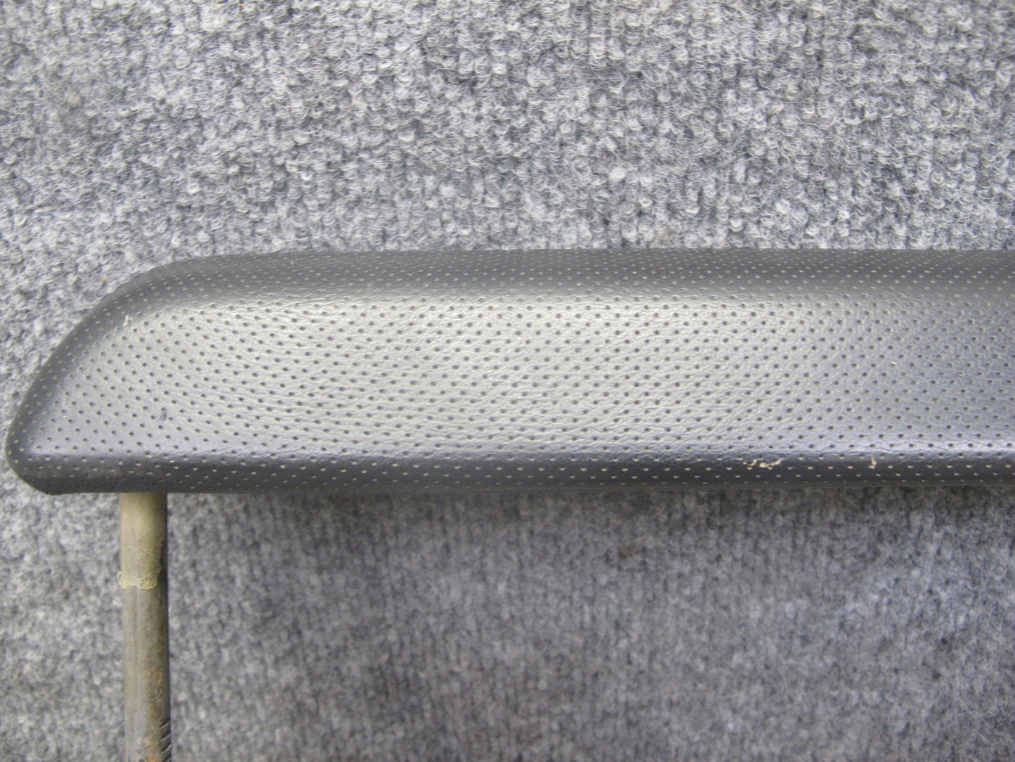 2003-2007 Hummer H2 Front Right Passenger Side Dashboard Grip Grab Handle Bar