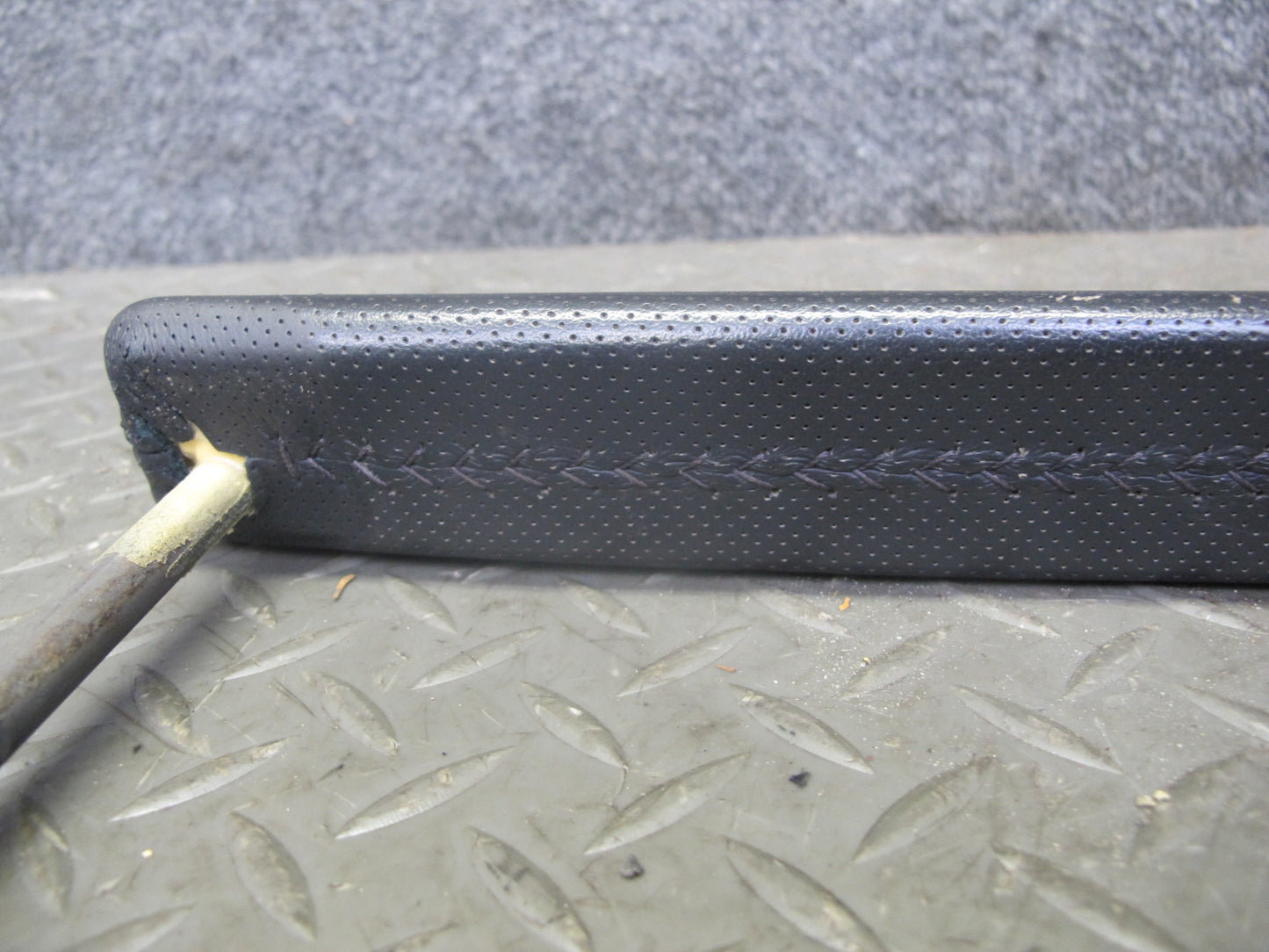 2003-2007 Hummer H2 Front Right Passenger Side Dashboard Grip Grab Handle Bar