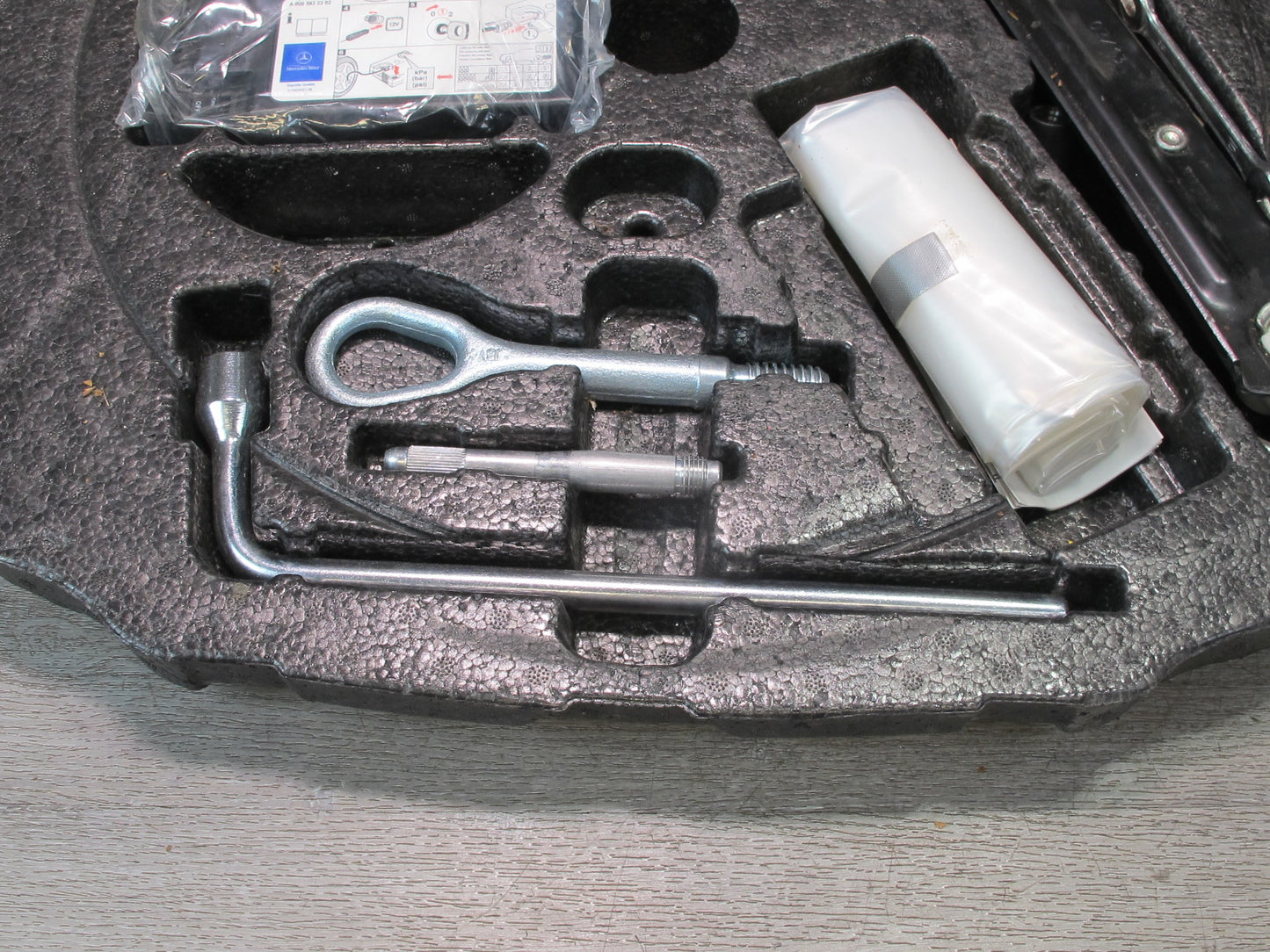 2012-2020 Mercedes R172 SLK SLC Rear Trunk Emergency Spare Tire Jack Tool KIT