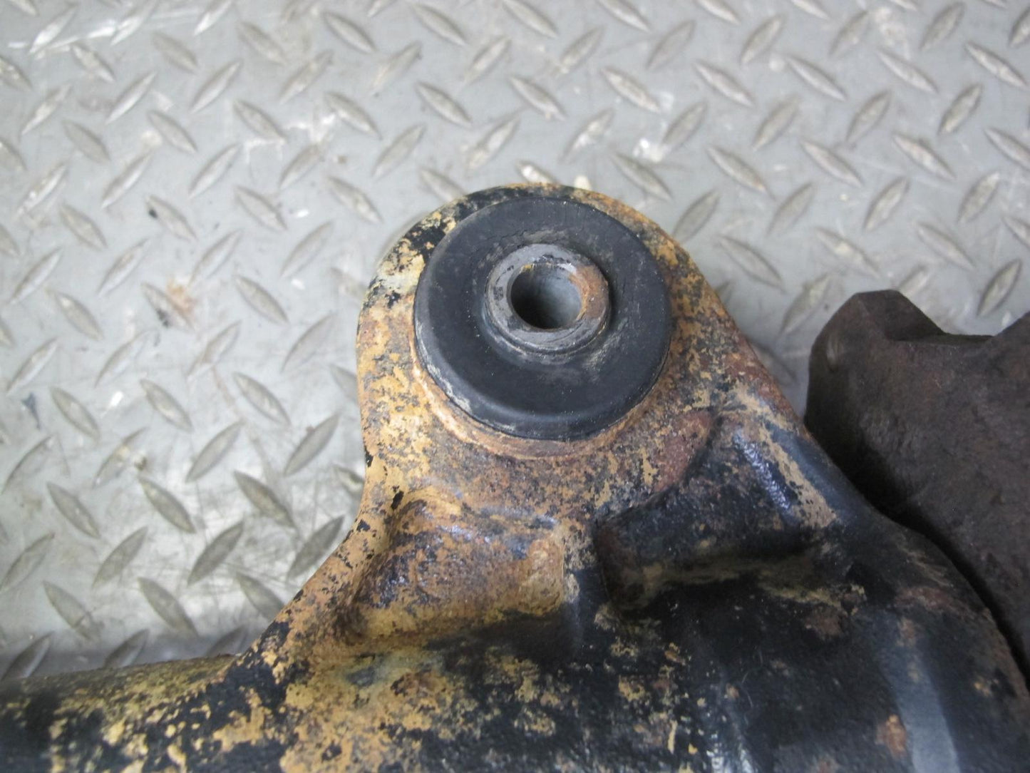 2003-2007 Hummer H2 4WD 4x4 Front Differential Carrier 4.10 Ratio