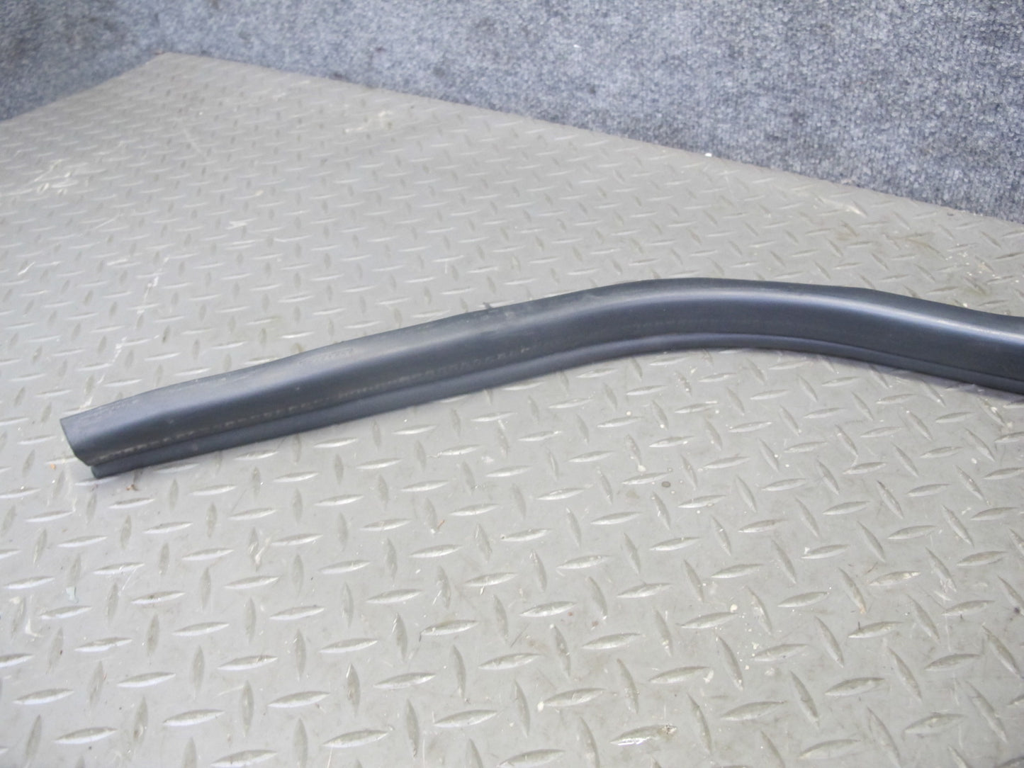 2003-2009 Hummer H2 Rear Right Passenger Side Door Body Weatherstrip Rubber Seal