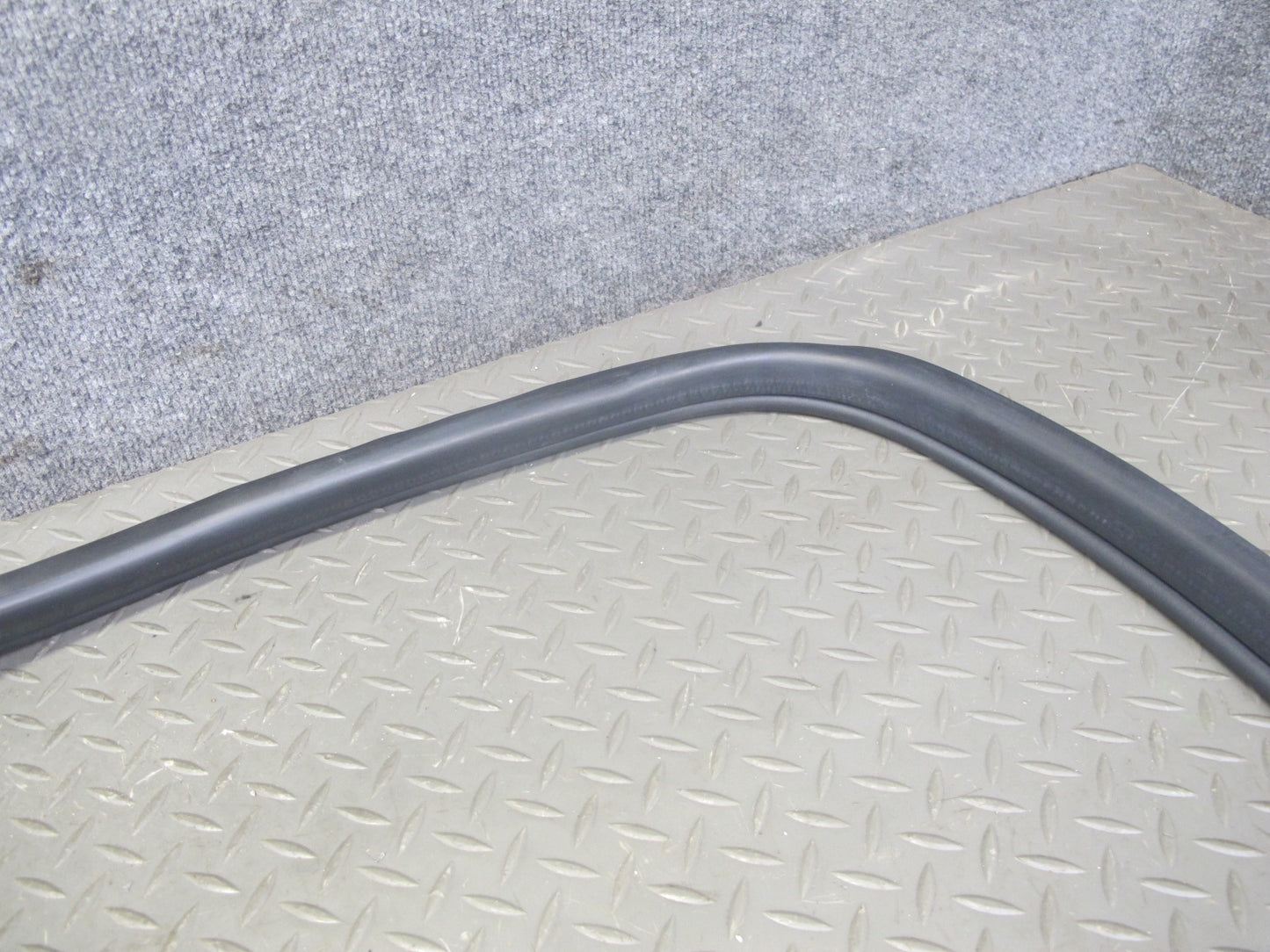 2003-2009 Hummer H2 Rear Right Passenger Side Door Body Weatherstrip Rubber Seal