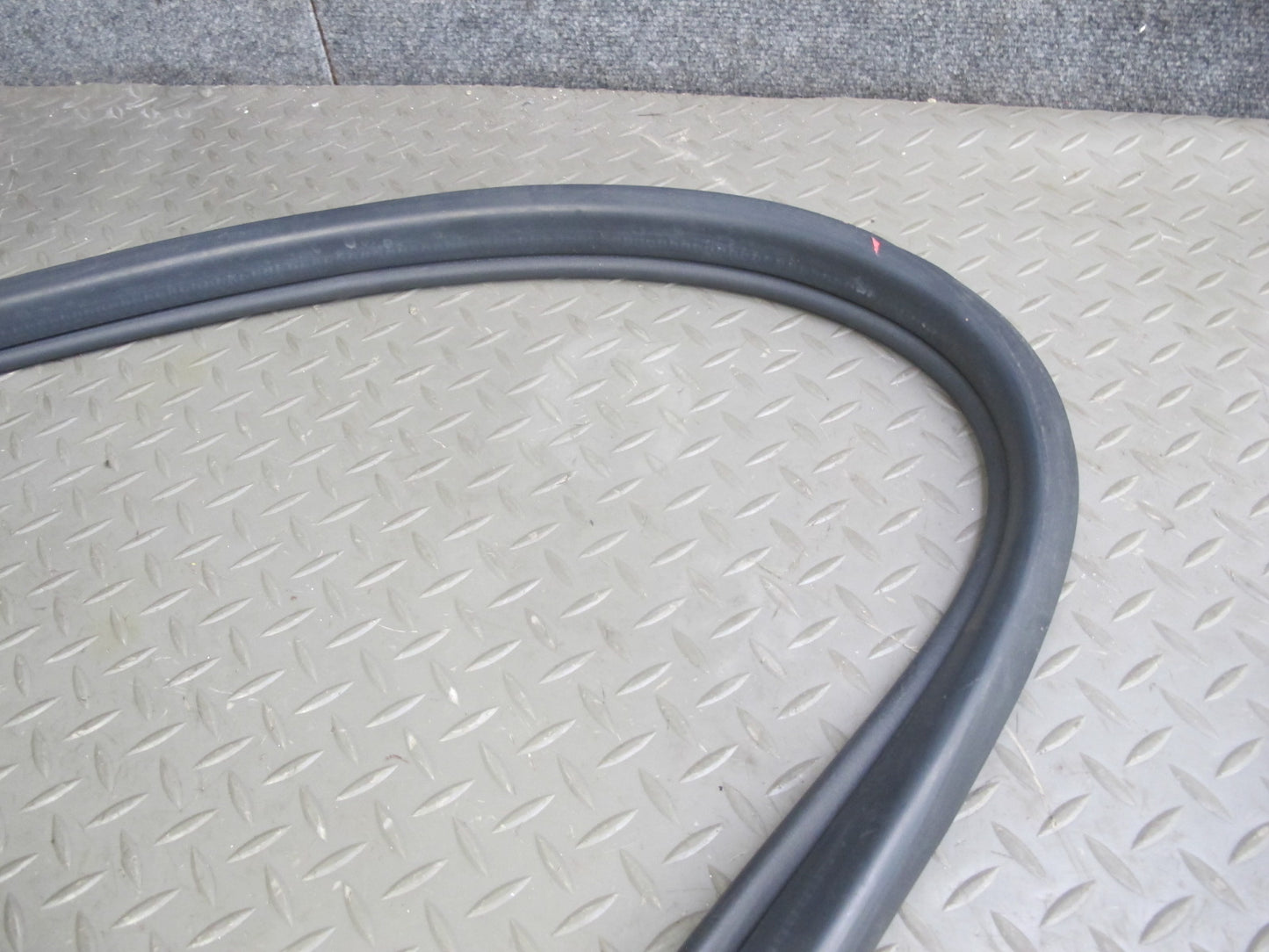 2003-2009 Hummer H2 Rear Right Passenger Side Door Body Weatherstrip Rubber Seal